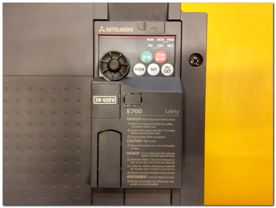 MITSUBISHI FR-E740-300SC-EC E700 15KW SÜRÜCÜ 15 KW INVERTER