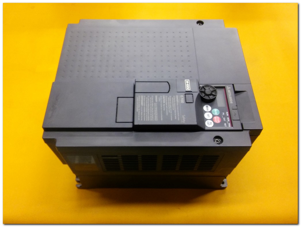 MITSUBISHI FR-E740-300SC-EC E700 15KW SÜRÜCÜ 15 KW INVERTER