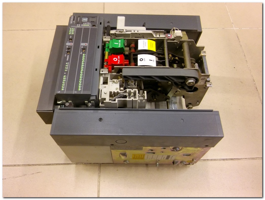 ABB SACE EMAX SACE E3N 25 E3N2500PR121 1SDA056130R1 2500A MASTERPACT