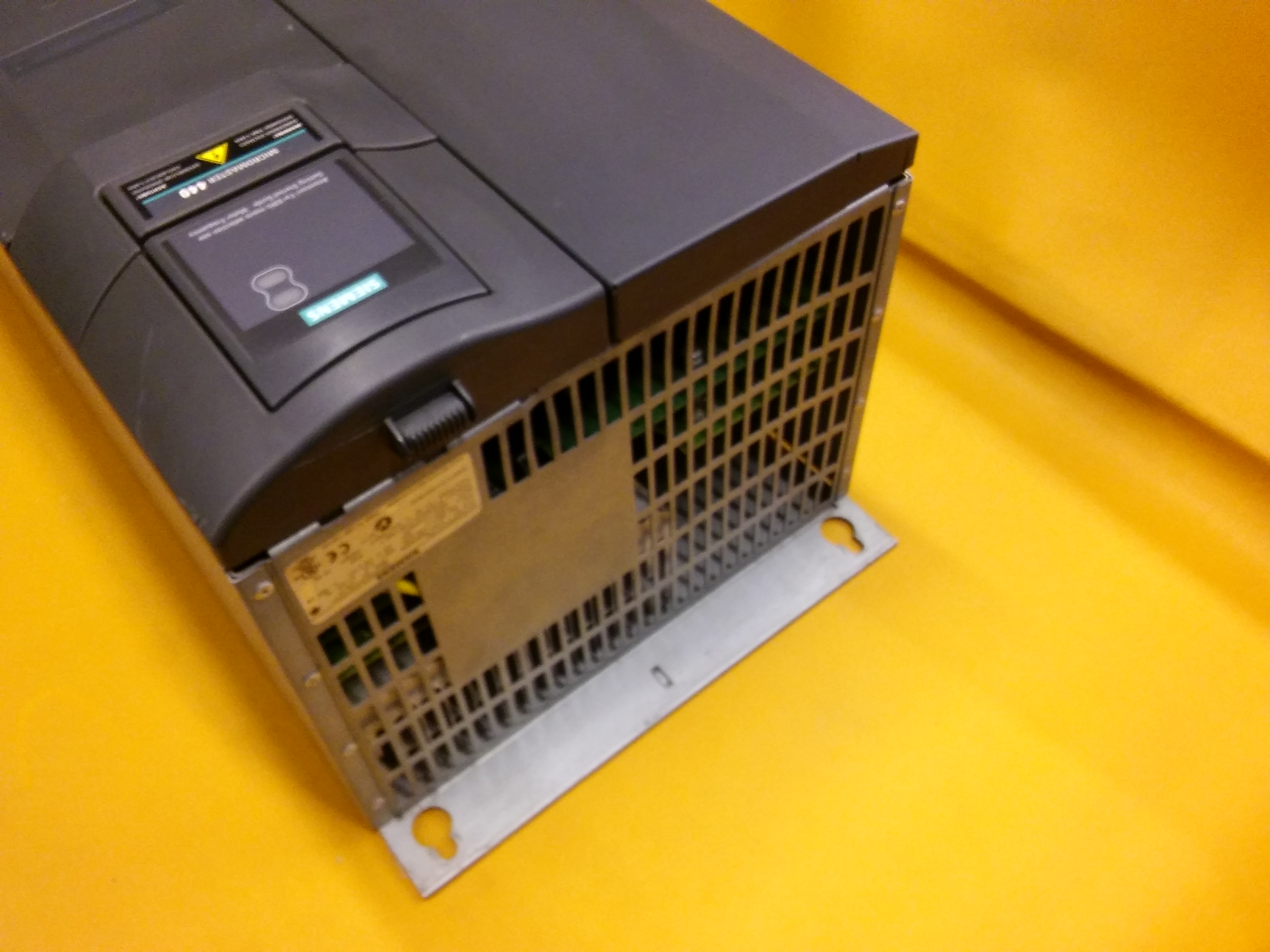 SIEMENS 6SE6430-2UD32-2DA0 6SE6430-2UD31-8DA0 MICROMASTER 430 22KW SÜRÜCÜ INVERTER DRİVE  HIZ KONTROL