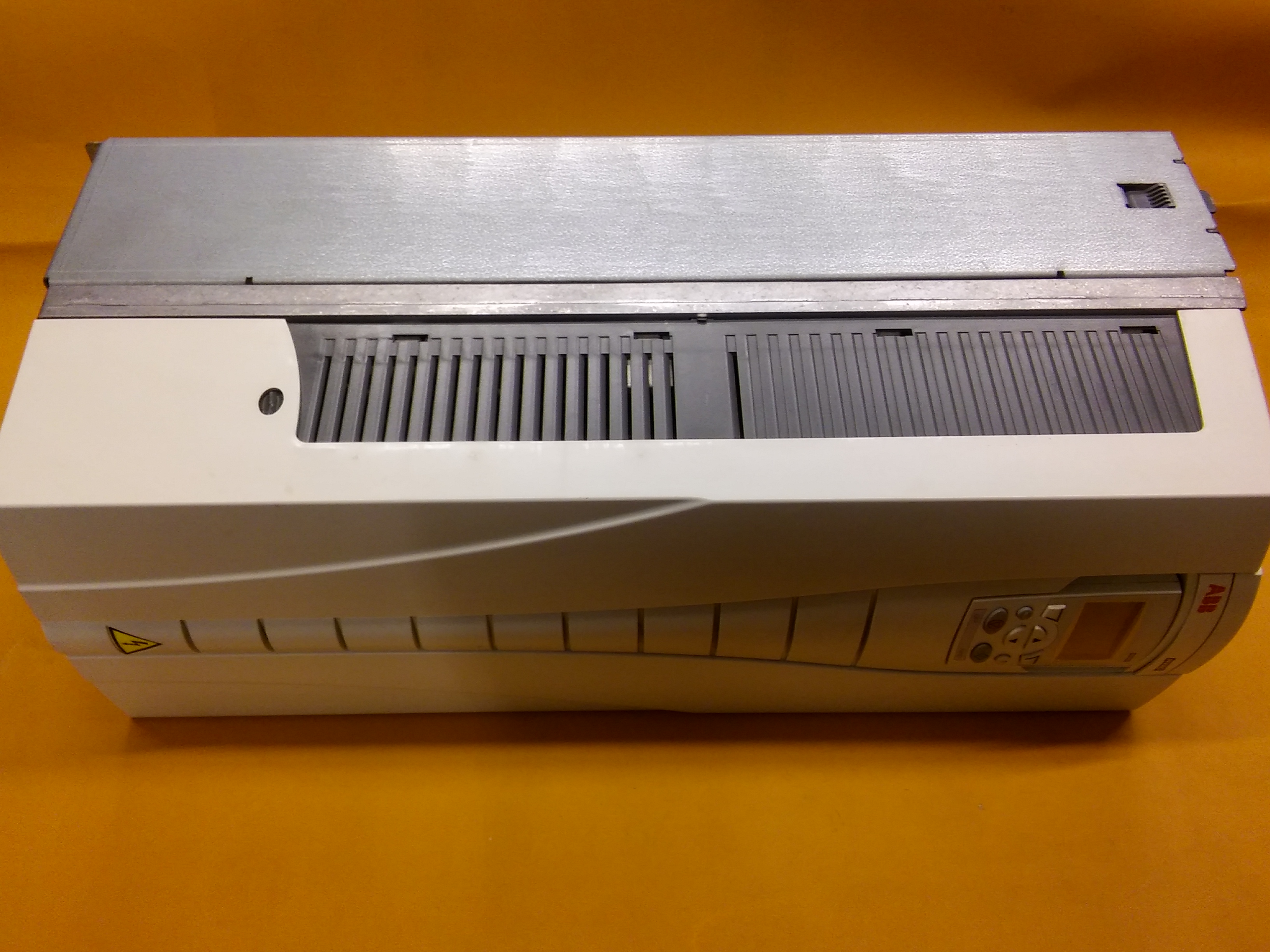 ABB ACH550-01-059A ACH550 30KW SÜRÜCÜ INVERTER DRİVE HIZ KONTROL