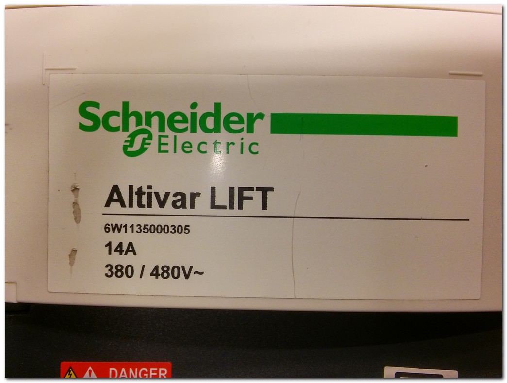 SCHNEİDER ATV71LD14N4Z 5,5KW ALTİVAR LIFT SÜRÜCÜ 5,5 KW INVERTER