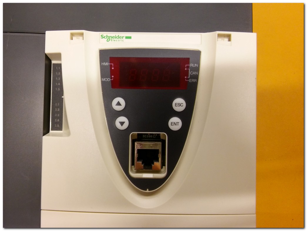 SCHNEİDER ATV71LD14N4Z 5,5KW ALTİVAR LIFT SÜRÜCÜ 5,5 KW INVERTER