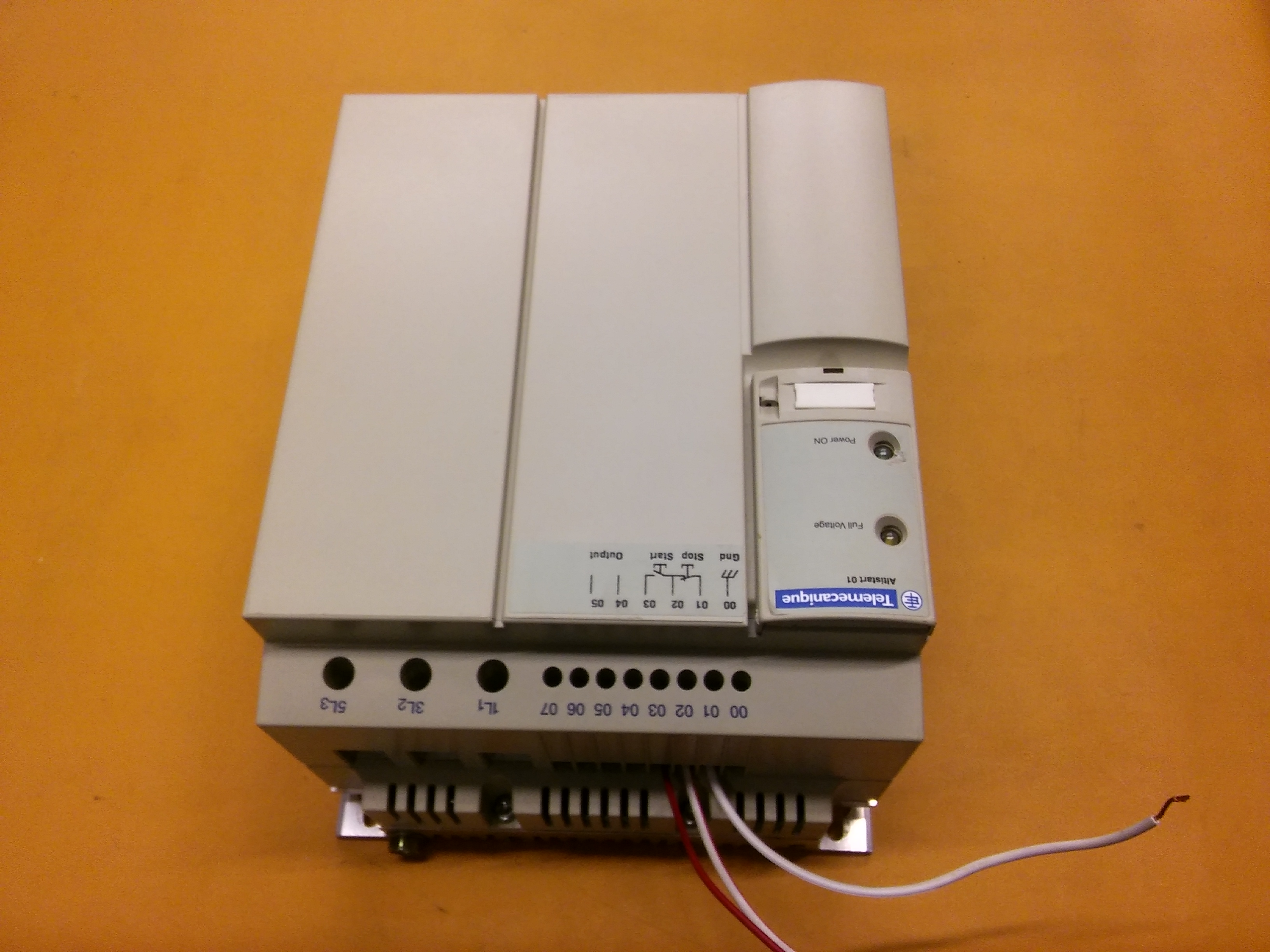 TELEMECANIQUE ATS01N285 45KW YUMUŞAK YOL VERME ALTİSTART 01 45 KW SOFTSTARTER