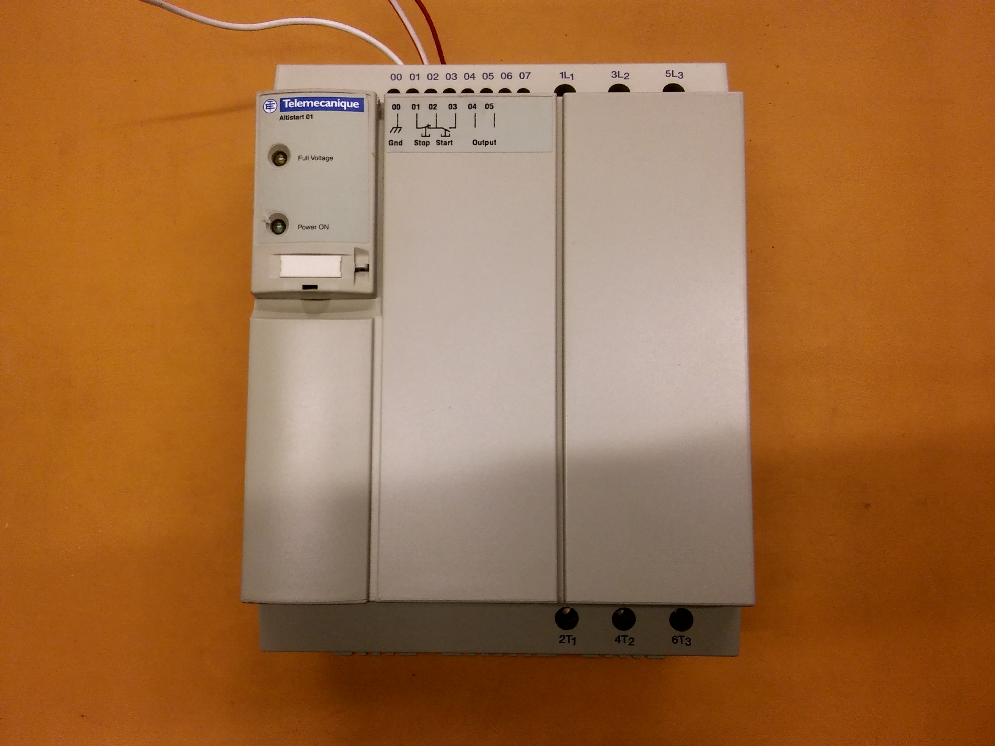 TELEMECANIQUE ATS01N285 45KW YUMUŞAK YOL VERME ALTİSTART 01 45 KW SOFTSTARTER
