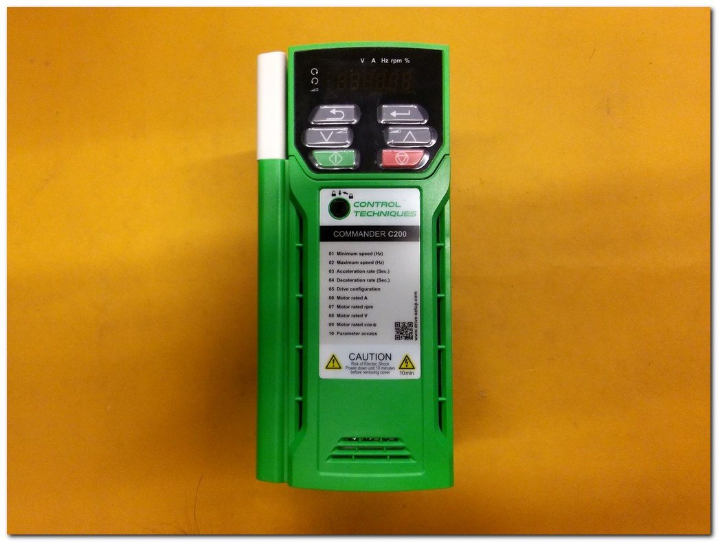 CONTROL TECHNIQUES C200-034 00056 A101 02 AB100 2,2KW SÜRÜCÜ SIFIR KUTULU COMMANDER C200 2,2 KW INVERTER