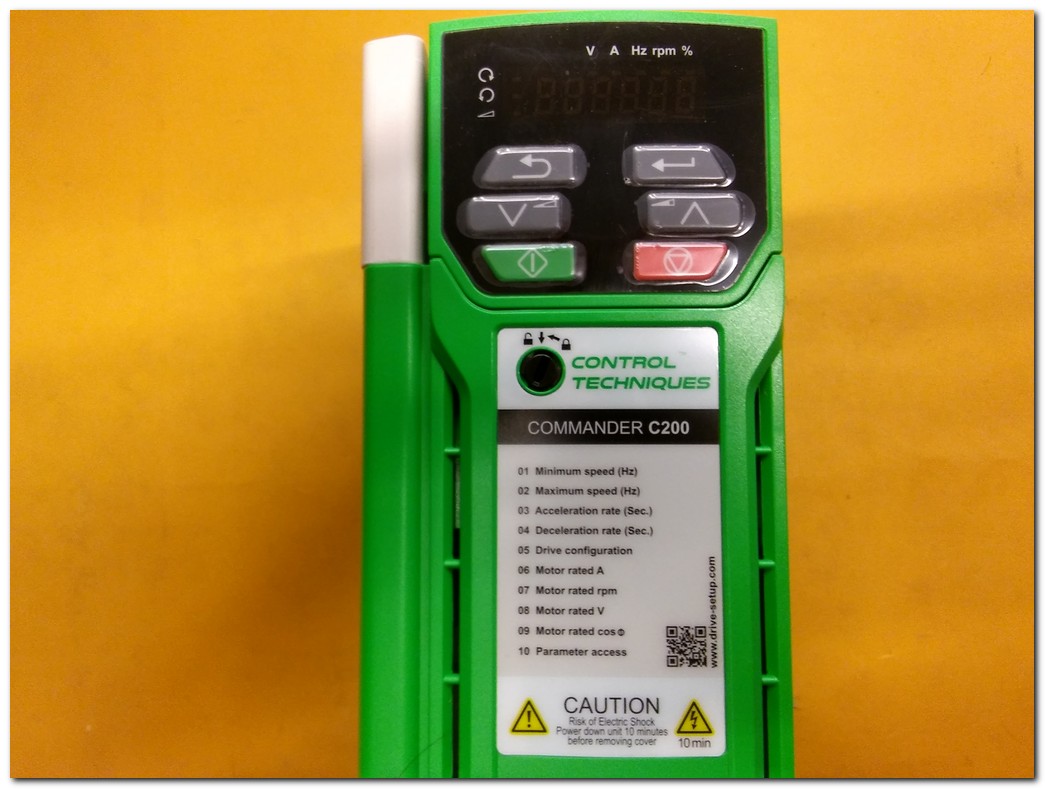 CONTROL TECHNIQUES C200-034 00056 A101 02 AB100 2,2KW SÜRÜCÜ SIFIR KUTULU COMMANDER C200 2,2 KW INVERTER