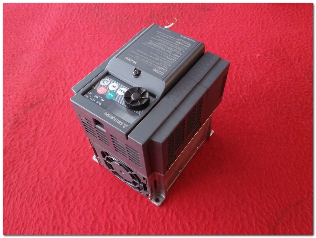 MITSUBISHI FR-D740-036-EC 1,5KW SÜRÜCÜ D700 1,5 KW INVERTER