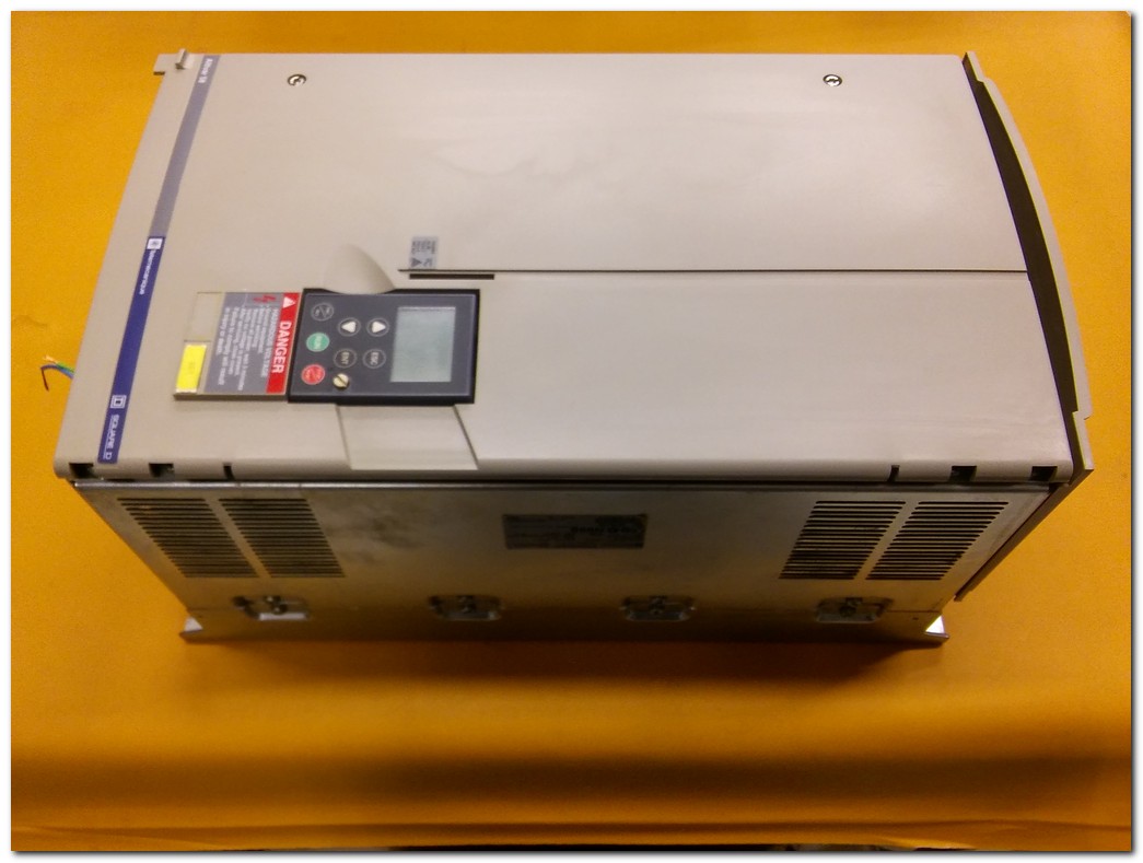 TELEMECANIQUE ATV58HD23N4 15KW SÜRÜCÜ SQUARE D ALTİVAR 58 ATV58 15 KW INVERTER