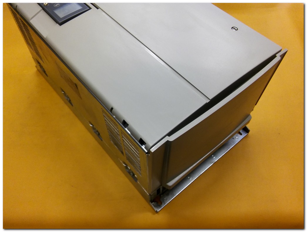 TELEMECANIQUE ATV58HD23N4 15KW SÜRÜCÜ SQUARE D ALTİVAR 58 ATV58 15 KW INVERTER