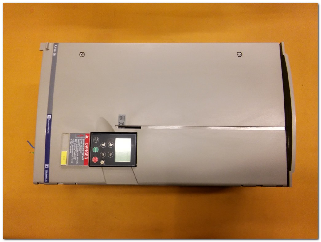 TELEMECANIQUE ATV58HD23N4 15KW SÜRÜCÜ SQUARE D ALTİVAR 58 ATV58 15 KW INVERTER
