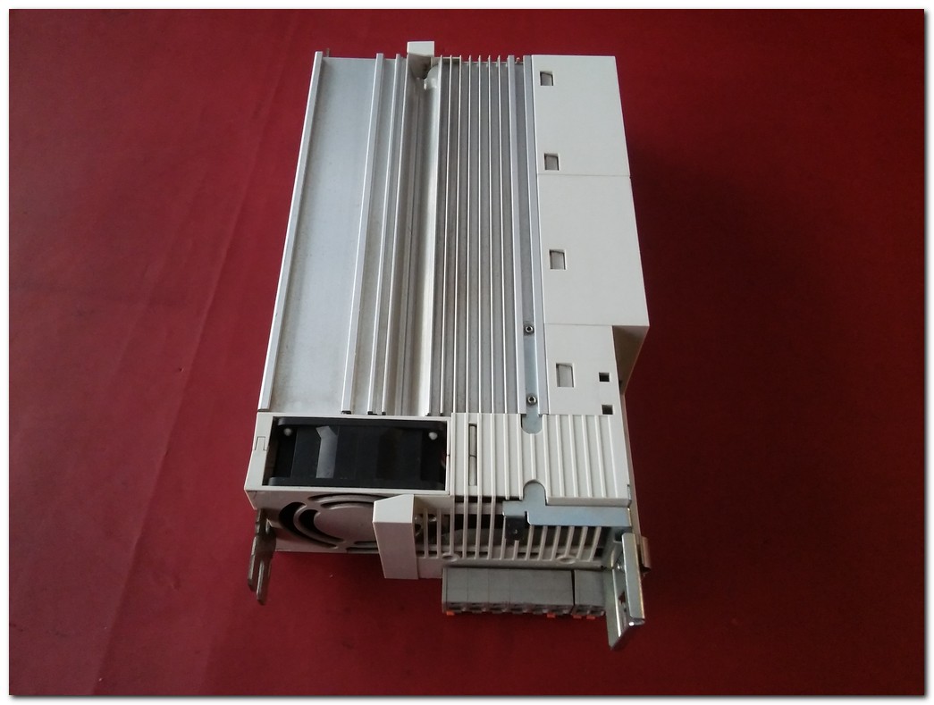 LENZE E82EV152_4C200 E82EV152-4C200 E82EV152_4C E82EV152-4C 1,5KW SÜRÜCÜ 8200 1,5KW E82EV