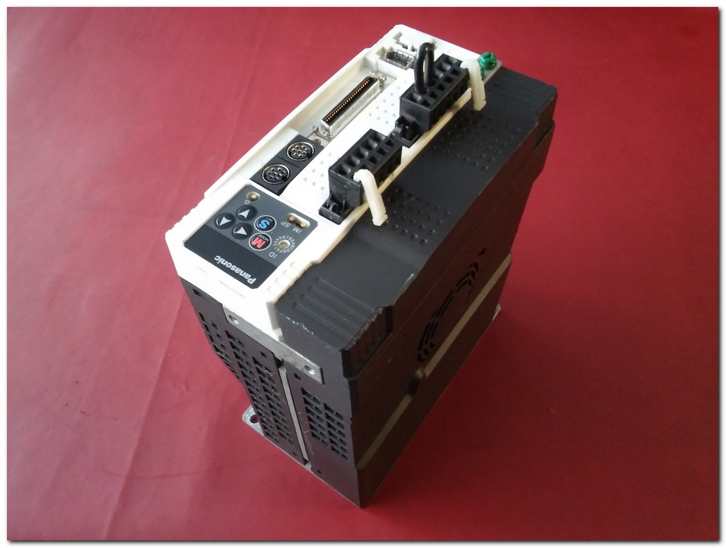 PANASONİC MDDDT5540 1,5KW AC SERVO SÜRÜCÜ 1,5 KW SERVO SÜRÜCÜ