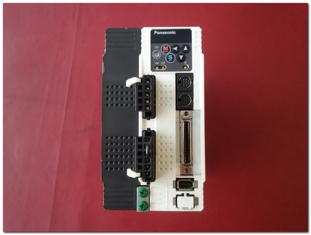 PANASONİC MDDDT5540 1,5KW AC SERVO SÜRÜCÜ 1,5 KW SERVO SÜRÜCÜ