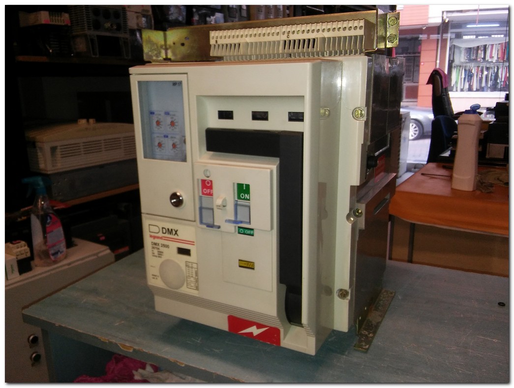 LEGRAND DMX 2500 26704 DMX2500