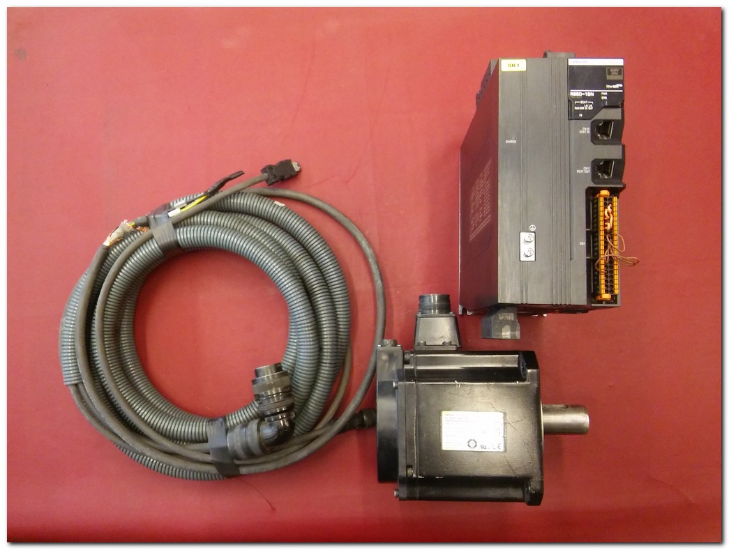 OMRON R88M-1M1K520C-S2 1,5KW AC SERVO MOTOR 1,5 KW SERVO MOTOR