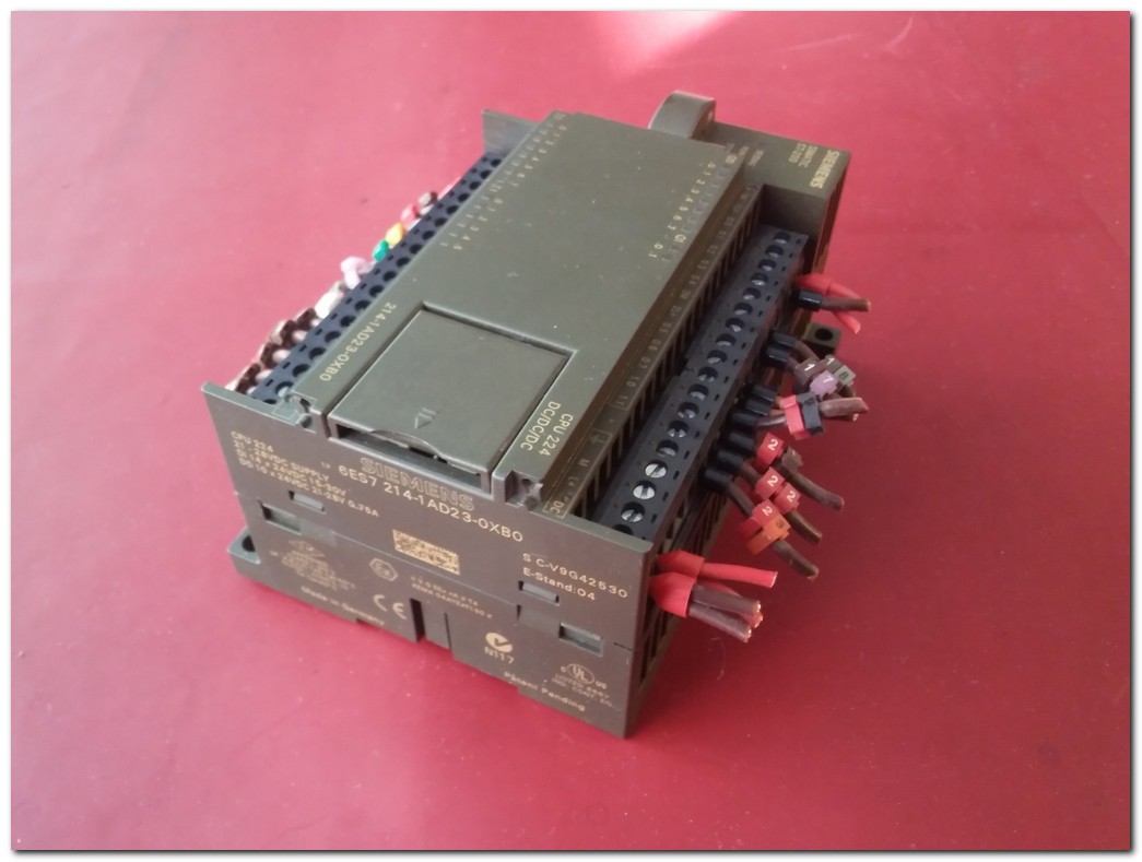 SIEMENS 6ES7 214-1AD23-0XB0 6ES7214-1AD23-0XB0 SIMATIC S7-200 CPU 224 DC-DC-DC PLC