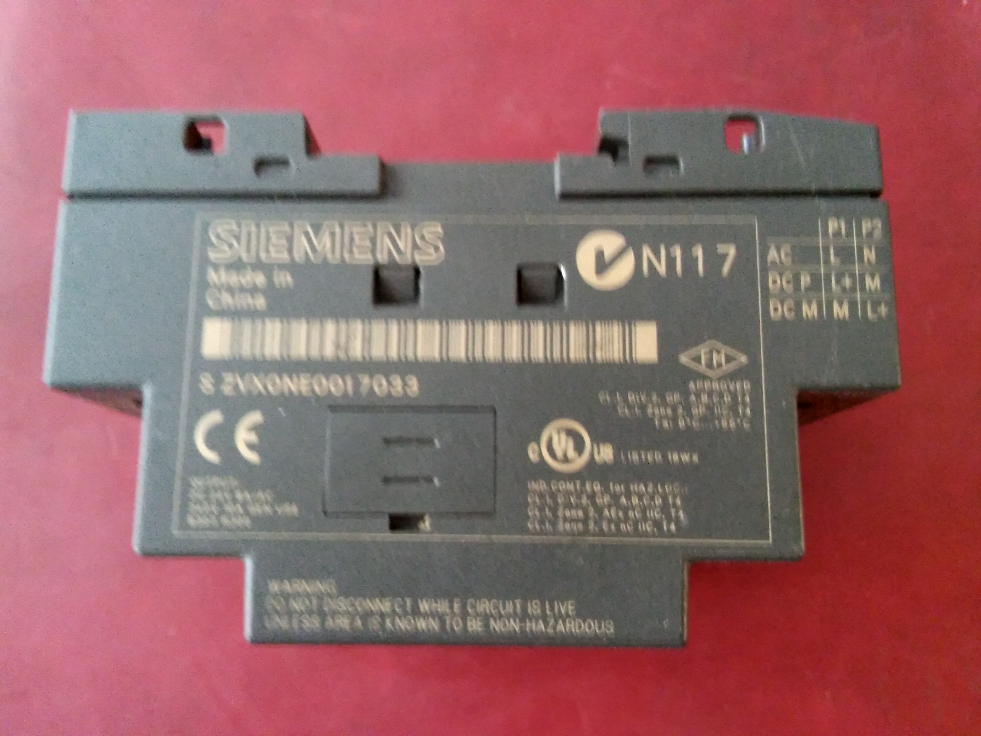 SIEMENS 6ED1 052-1HB00-0BA6 AC-DC 24V INPUT 8XAC-DC AUTPUT 4XRELAY 10A  LOGO