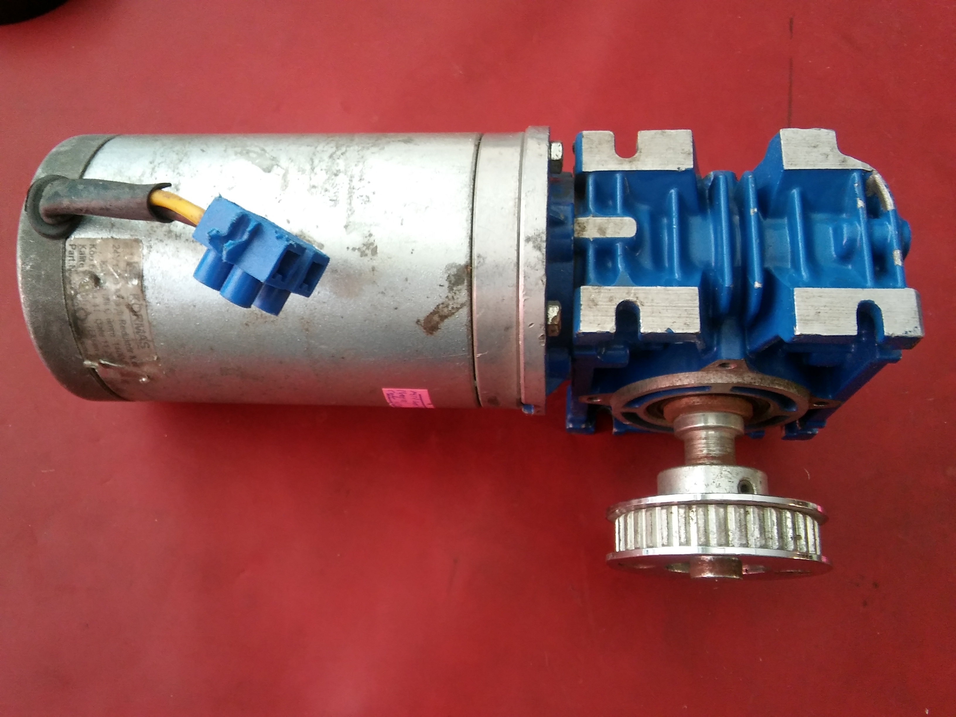 KORMAS DC MOTOR MİL CAPI 9MM 1400W CATE 11200 REDİKTÖRLÜ