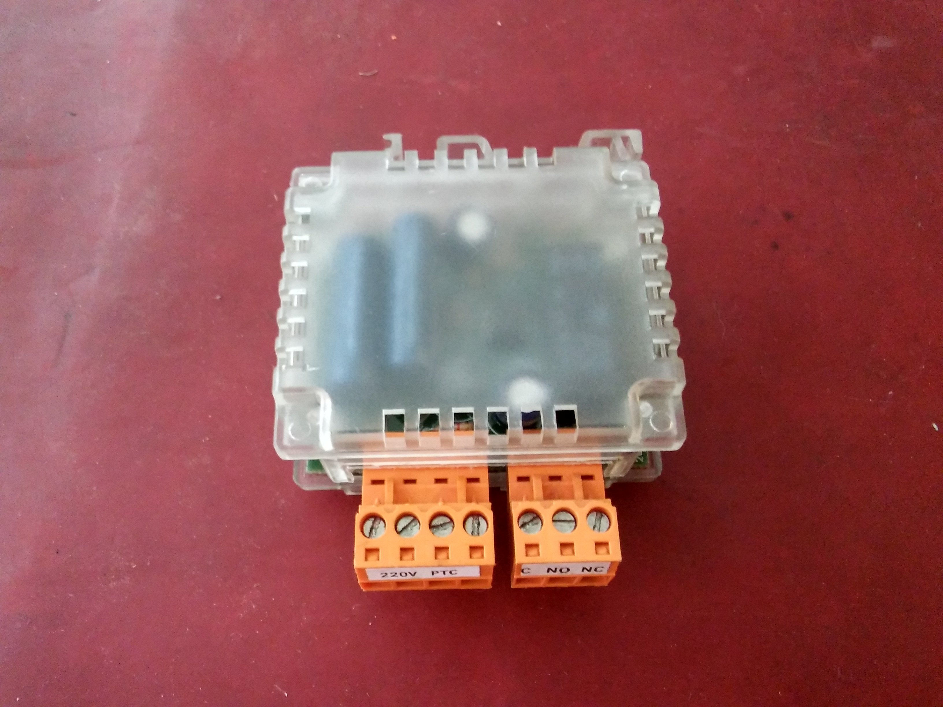 CAJA ELECTRONICA VTH-2 İNPUT 220V PTC SİNYEL ACIK KAPALI KONTAK CIKŞLI RAY TİPİ KART
