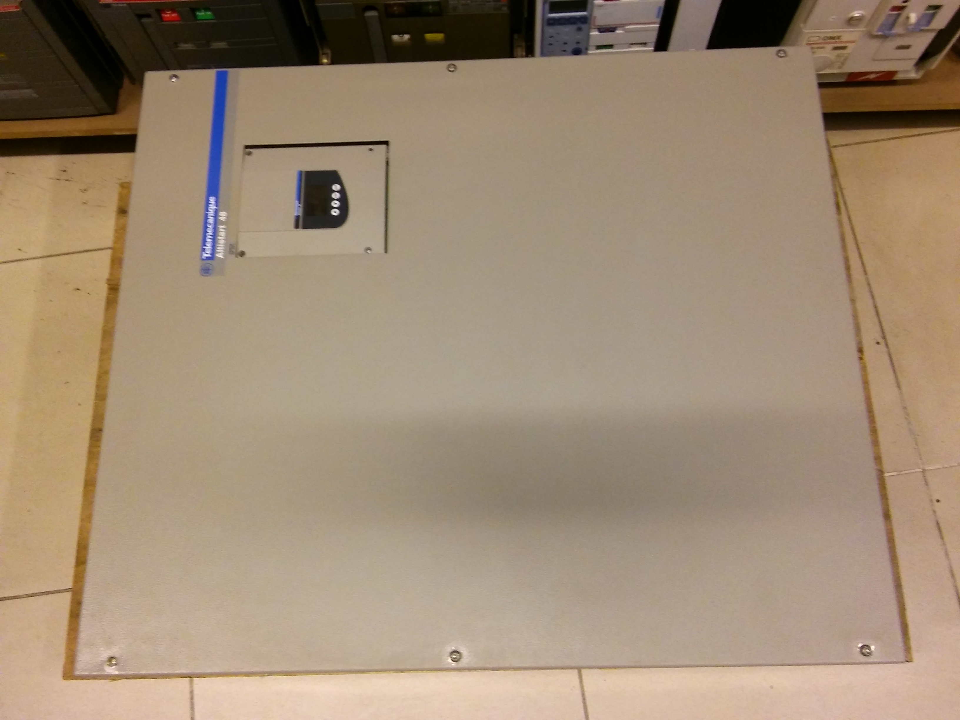 TELEMECANİQUE ATS48C79Q SCHNEİDER ATS48 400KW 790A SOFTSTARTER YUMUŞAK KALKIŞ