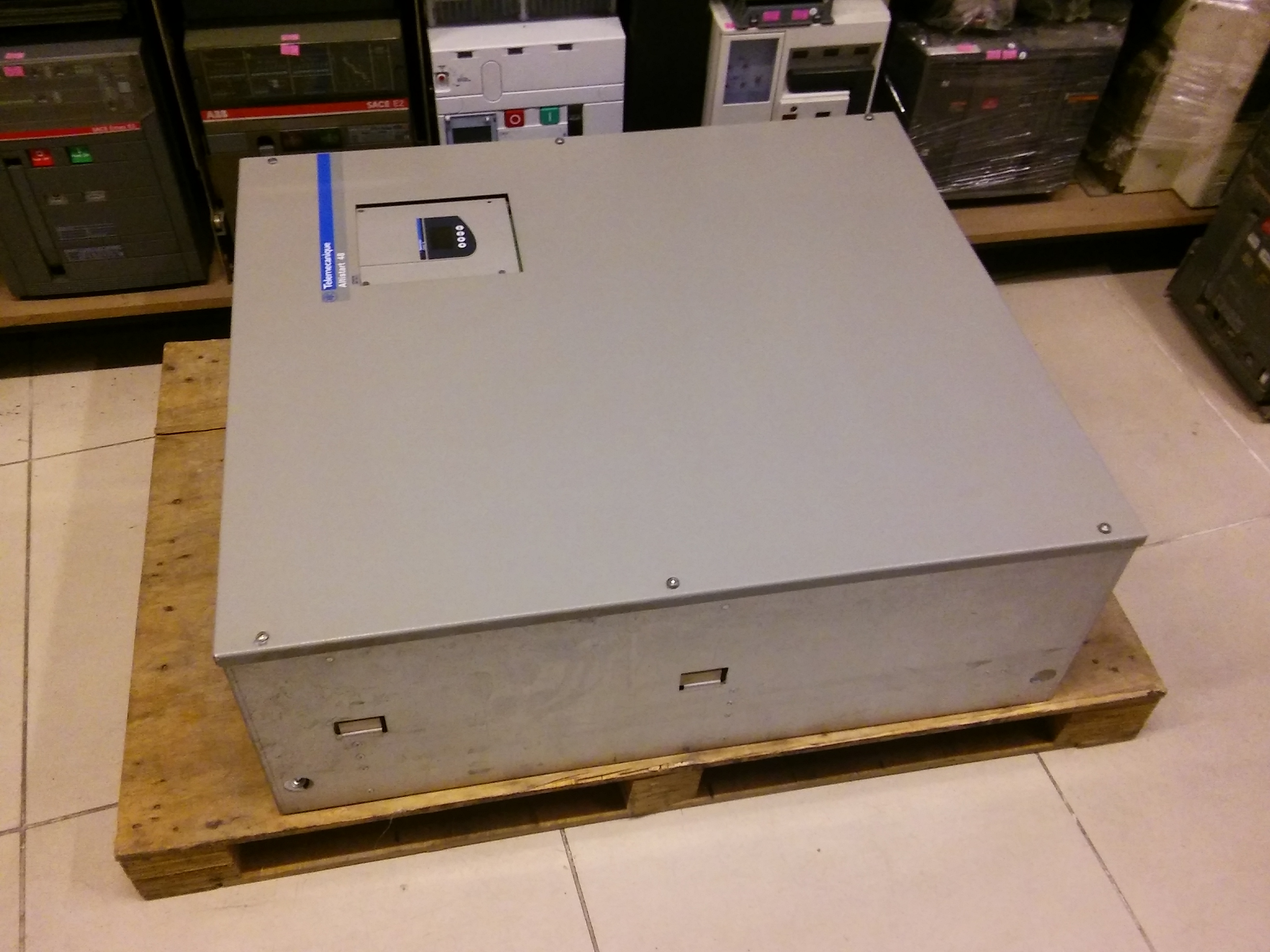 TELEMECANİQUE ATS48C79Q SCHNEİDER ATS48 400KW 790A SOFTSTARTER YUMUŞAK KALKIŞ