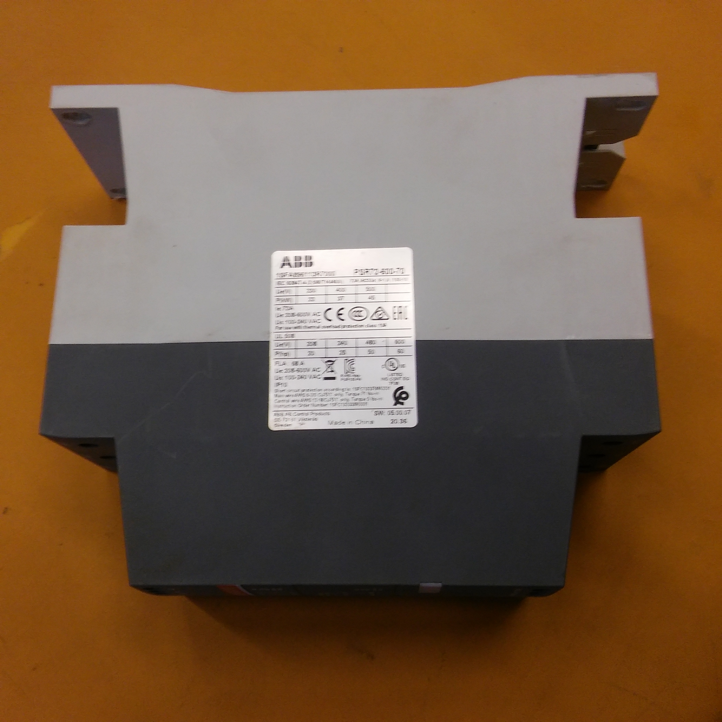 ABB PSR72-600-70 1SFA896113R7000 PSR72 37KW SOFT STARTER