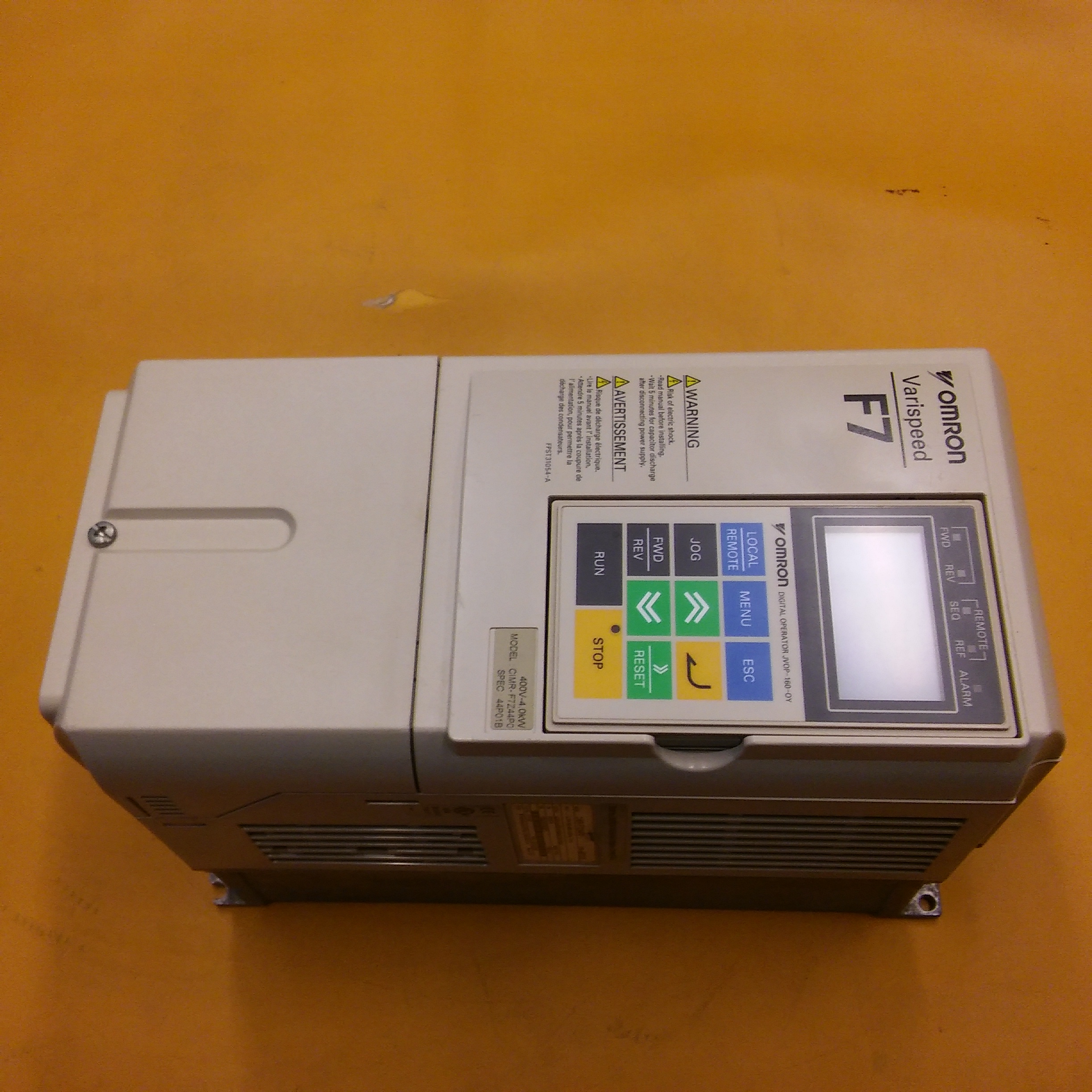OMRON CIMR-F7Z44P0 F7 YASKAWA F7 4KW 44P01B SÜRÜCÜ