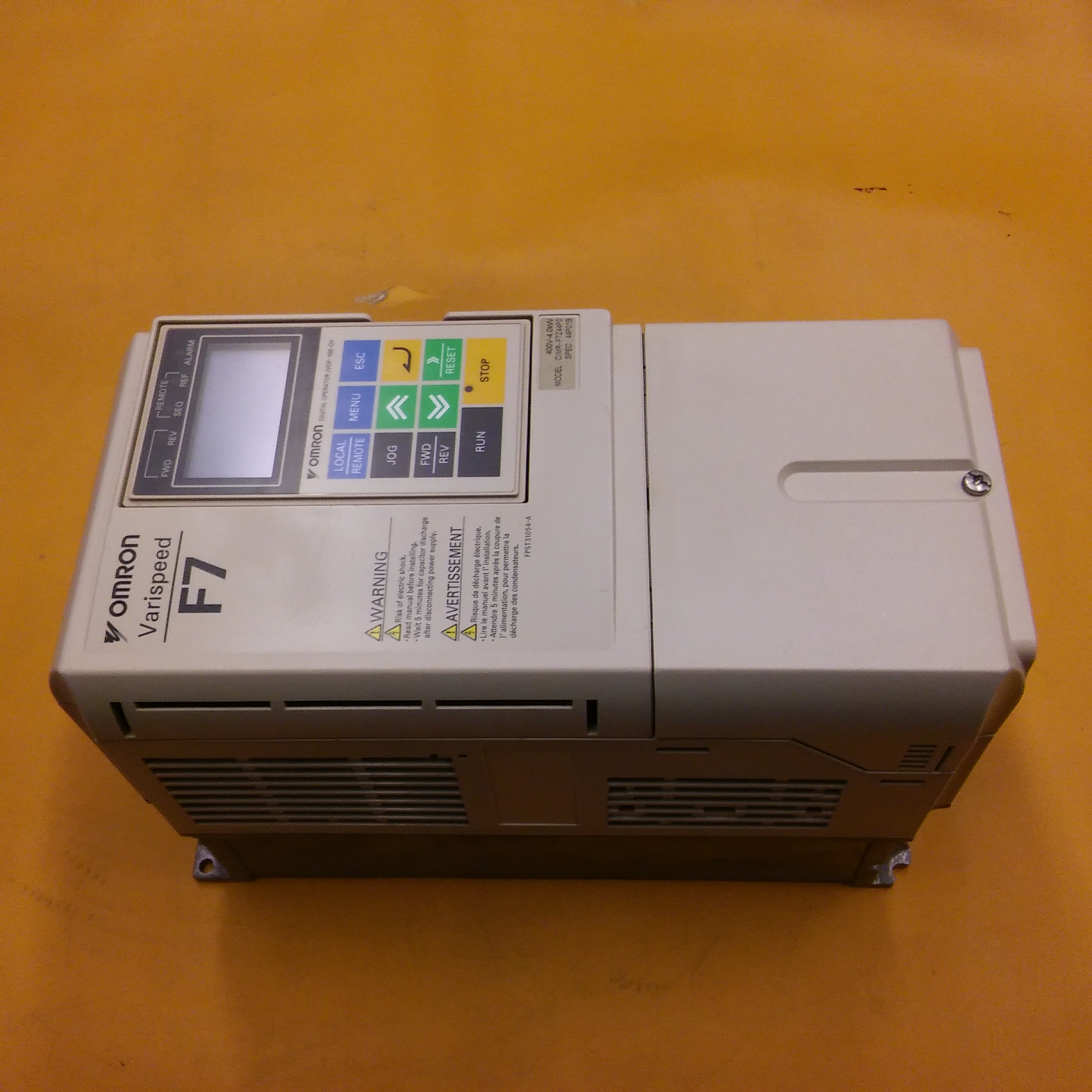 OMRON CIMR-F7Z44P0 F7 YASKAWA F7 4KW 44P01B SÜRÜCÜ