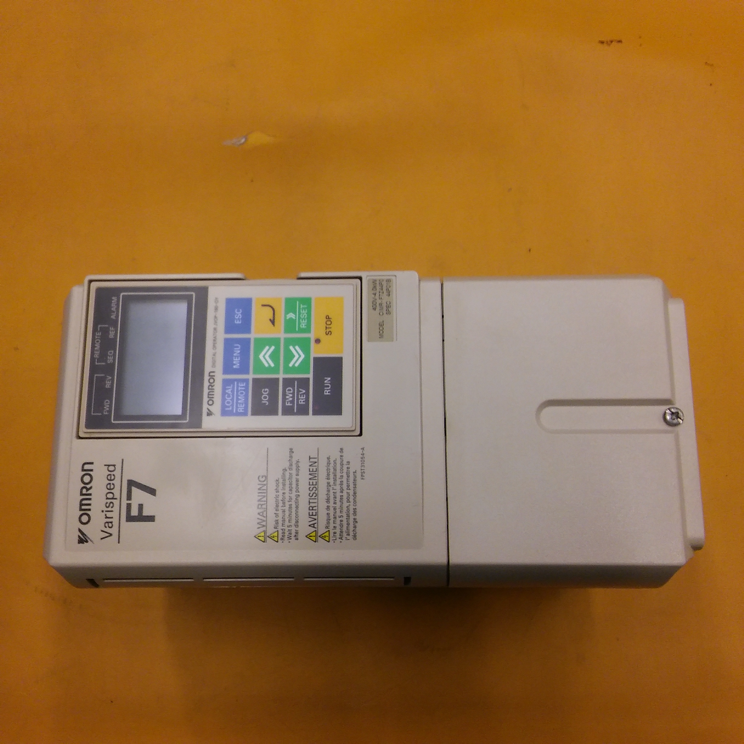 OMRON CIMR-F7Z44P0 F7 YASKAWA F7 4KW 44P01B SÜRÜCÜ
