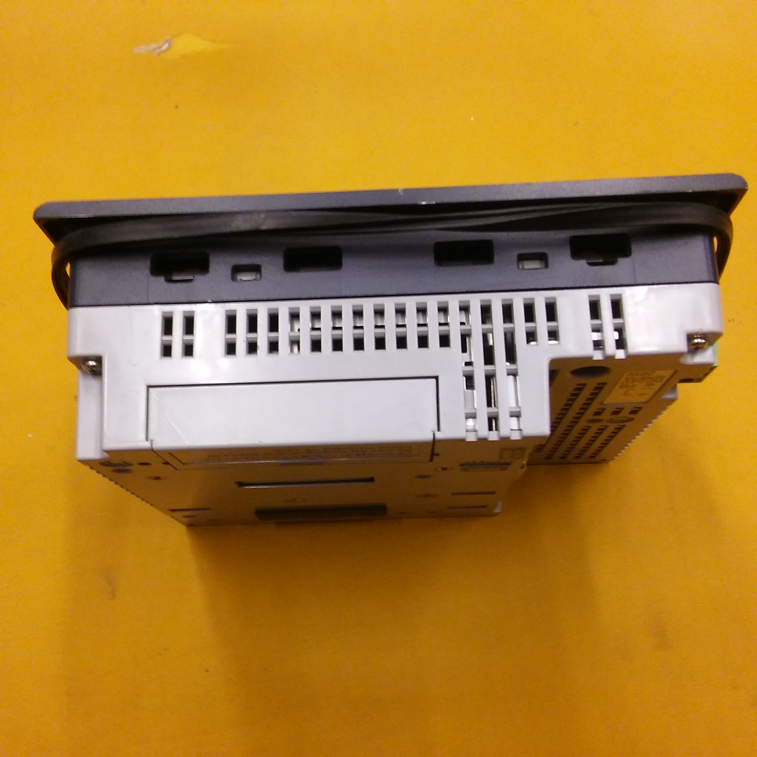 TELEMECANİQUE XBTGT2220 MEGELİS 2220 DOKUNMATİK EKRAN