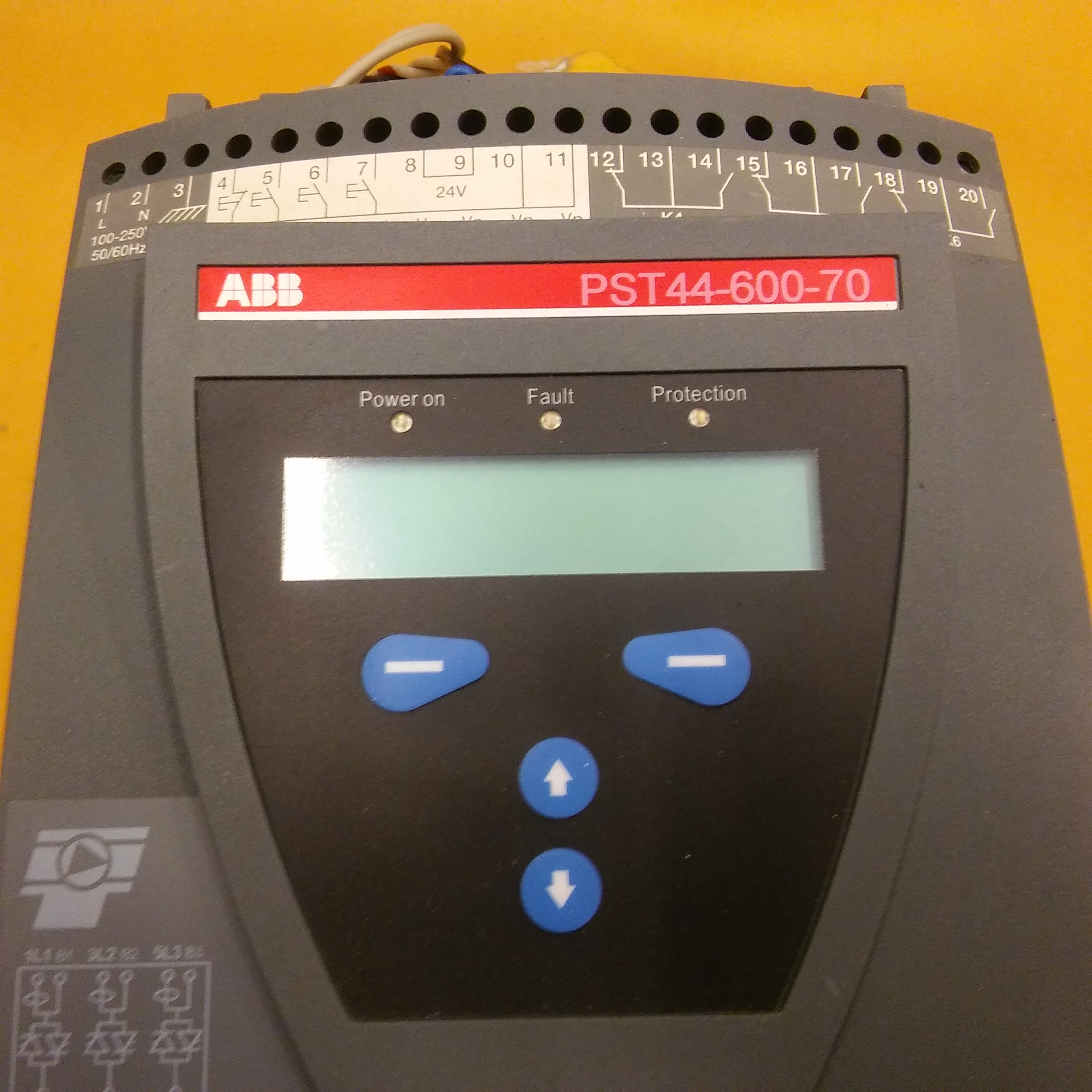 ABB PST44-600-70 1SFA894004R7000 PST 22KW 44A SOLFT STARTER