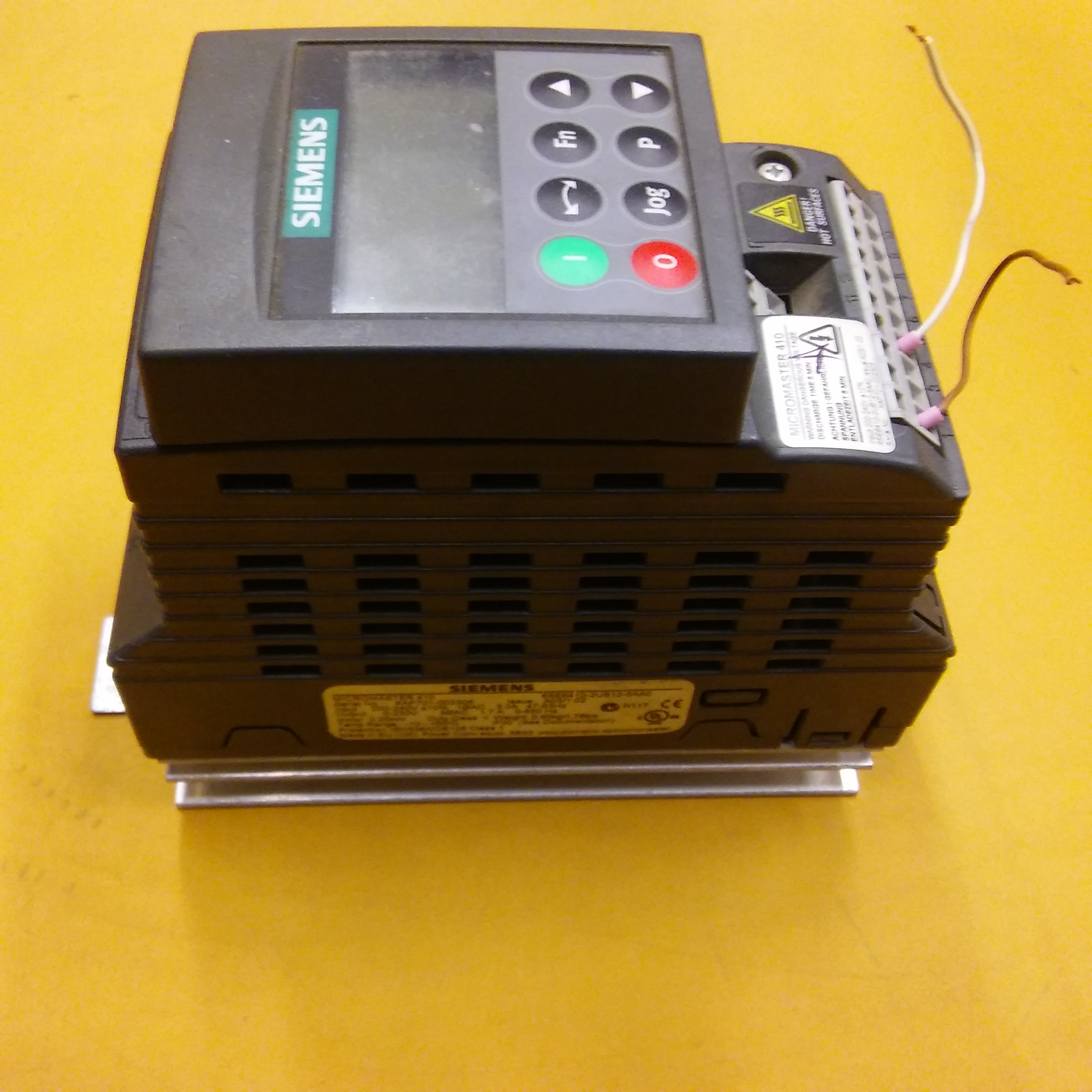 SIEMENS 6SE6410-2UB12-5AA0 MICROMASTER 410 0,27KW SÜRÜCÜ