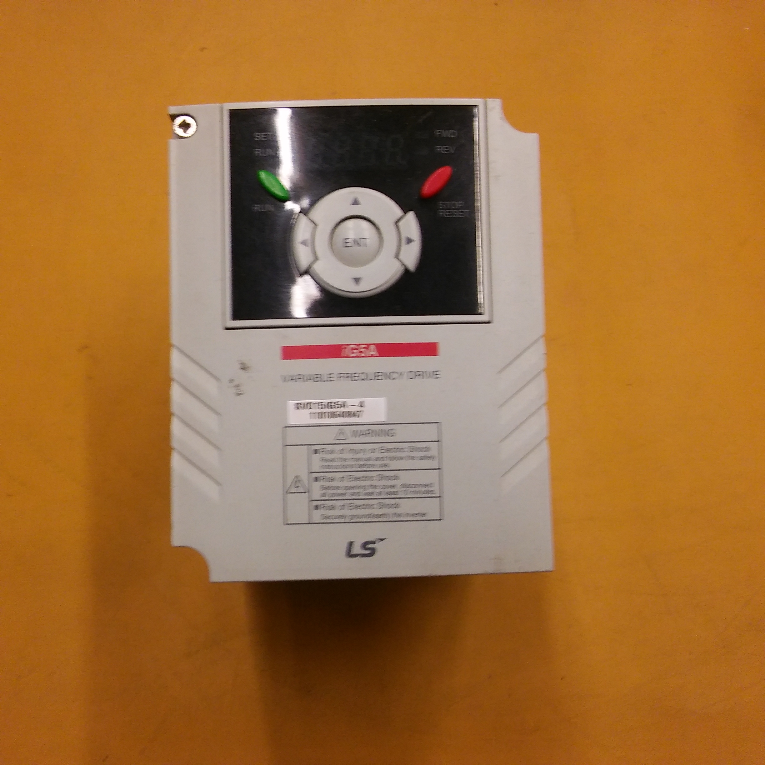 LS SV015İG5A-4 3,0 KVA 380V İG5A 1,5 KW SÜRÜCÜ