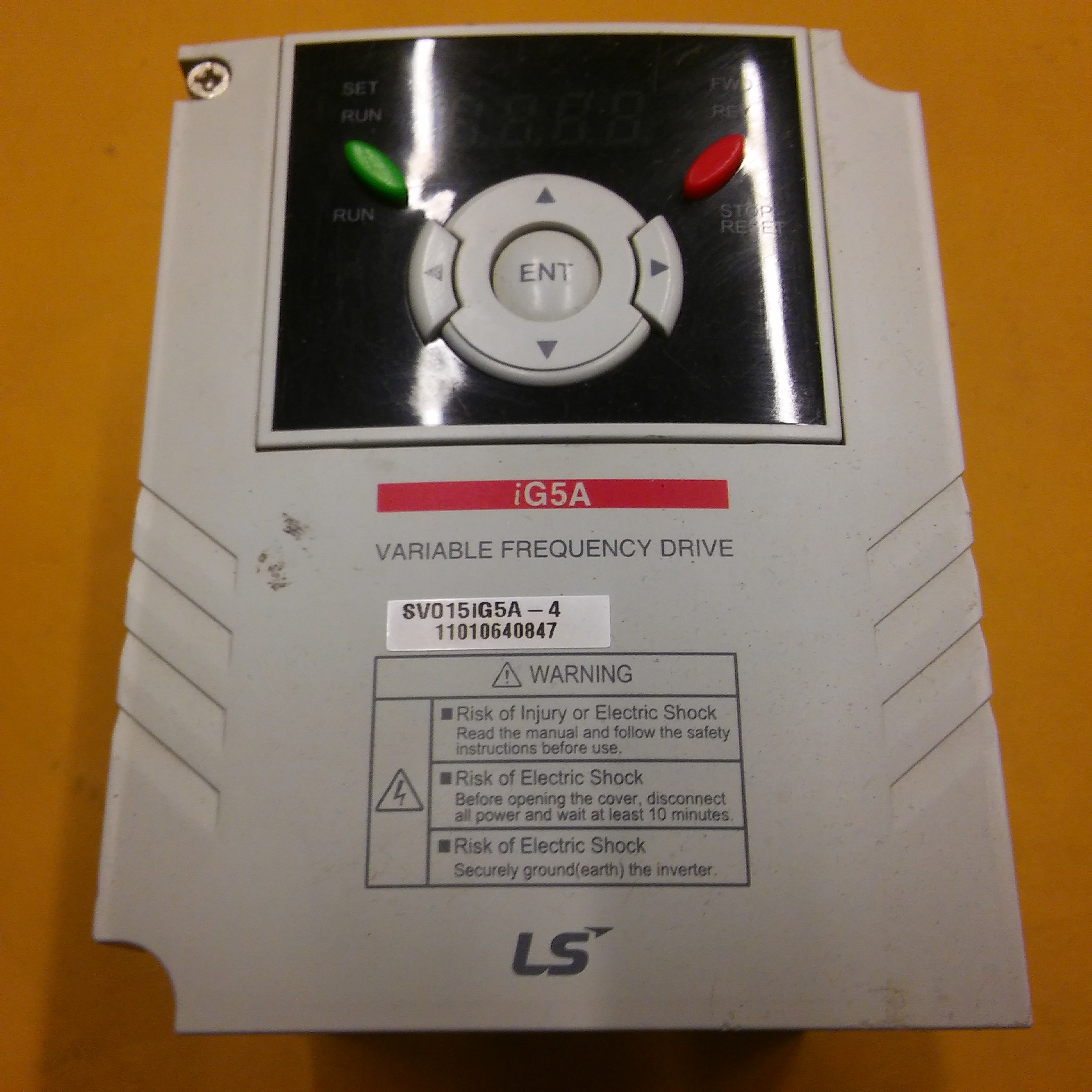 LS SV015İG5A-4 3,0 KVA 380V İG5A 1,5 KW SÜRÜCÜ