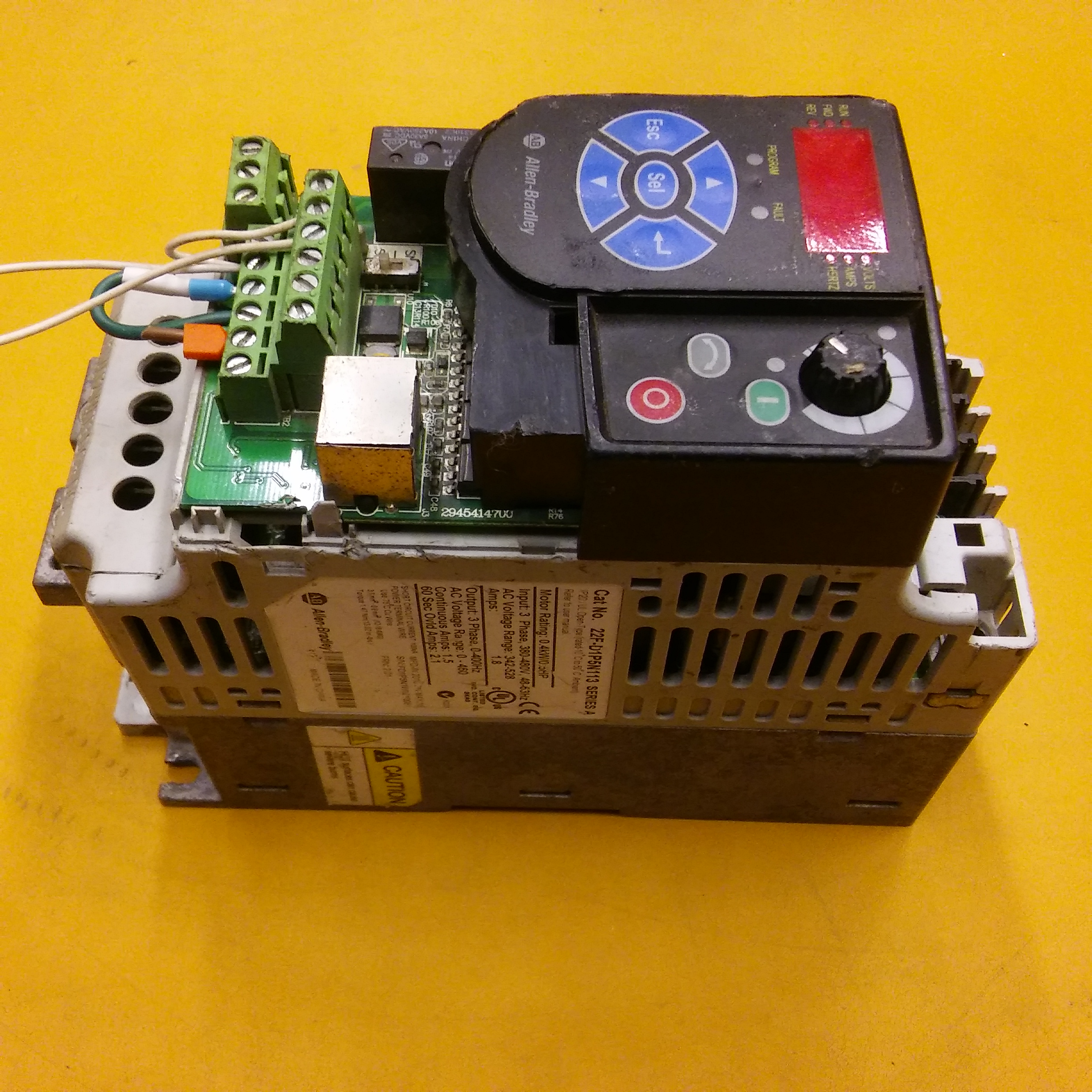 ALLEN BRADLEY 22F-D1P5N113 22F-D1P5N113 0,40KW 380V SÜRÜCÜ