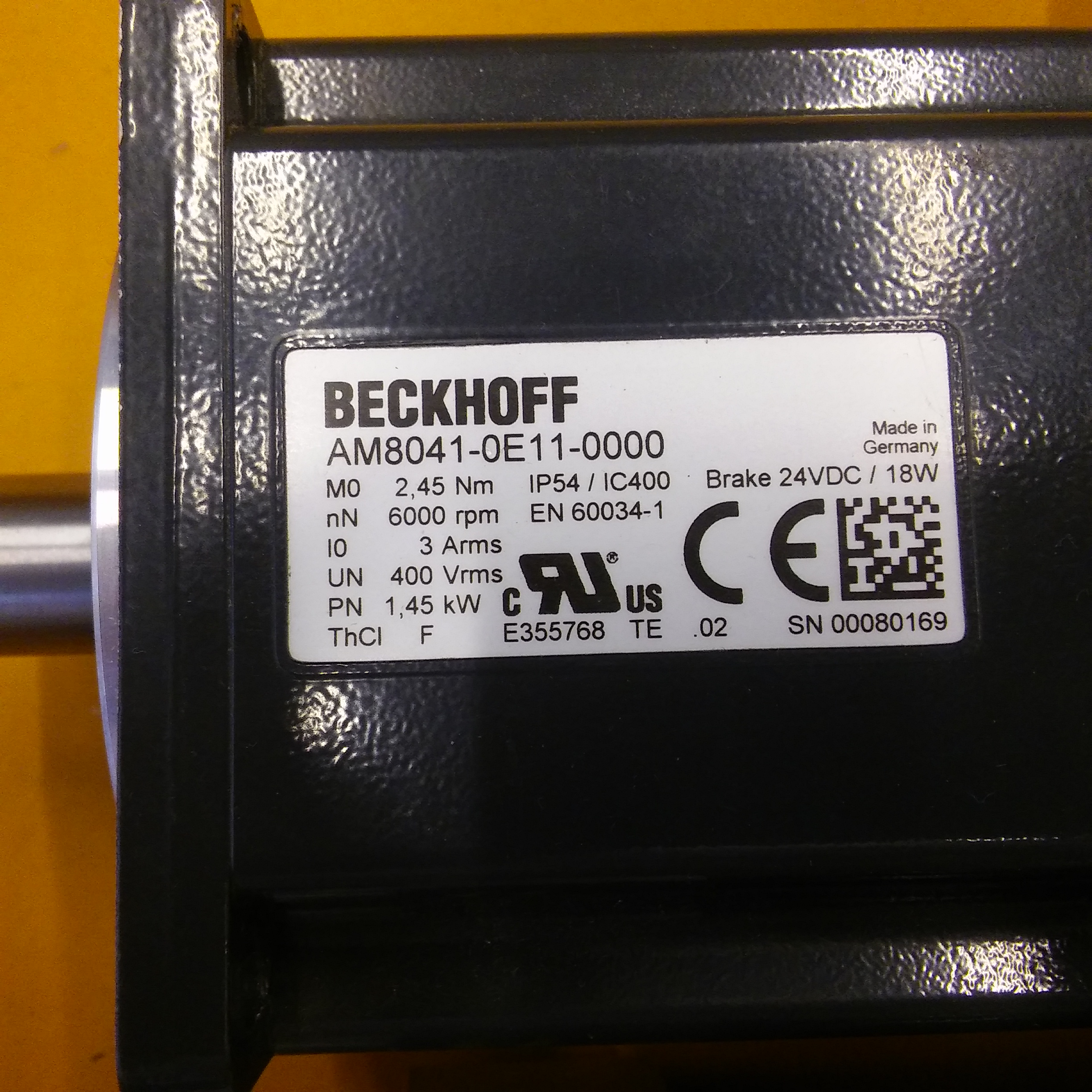 BECKHOFF AM8041-0E11-0000 FRENLİ 1,45KW SERVO MOTOR