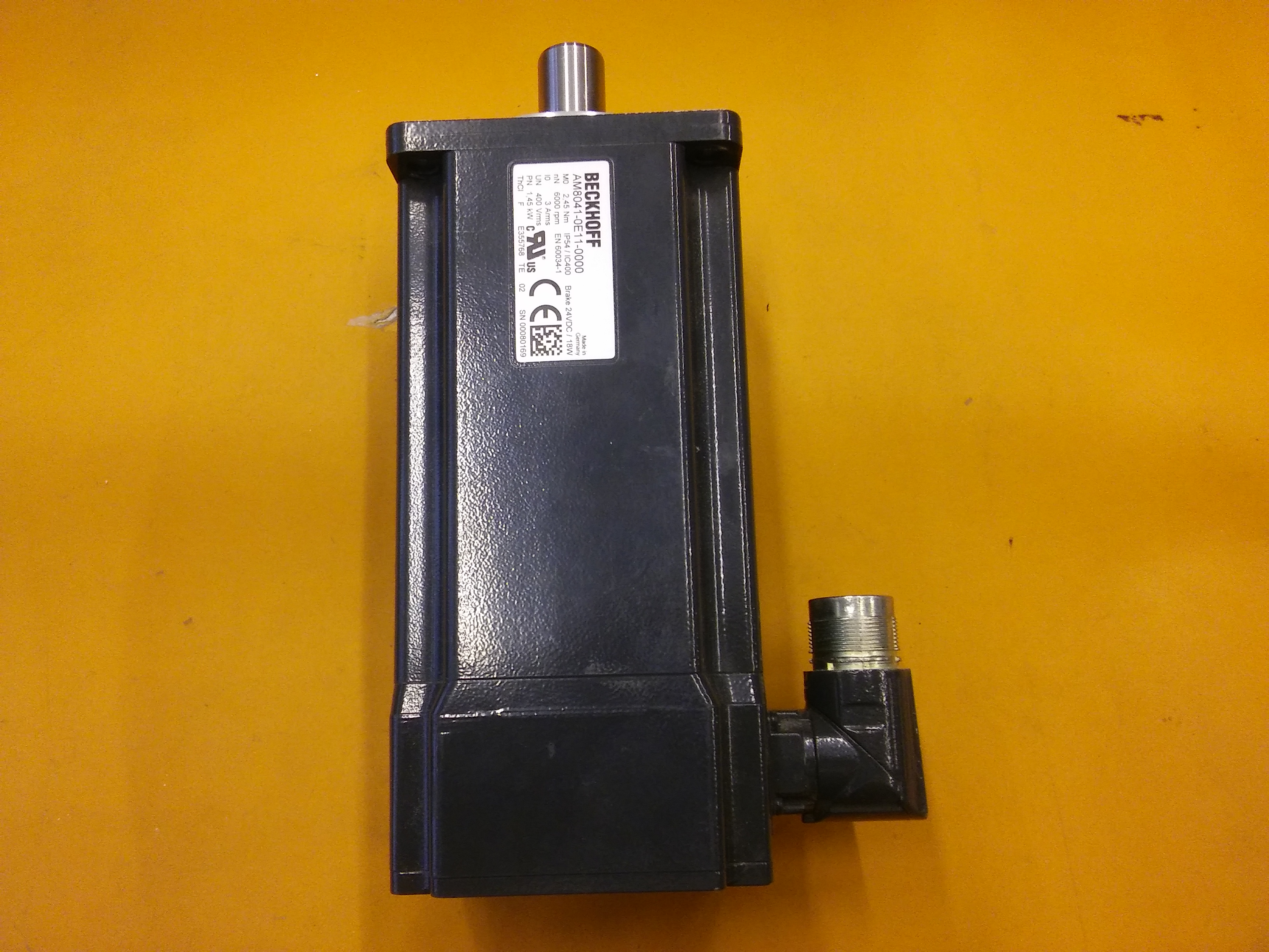BECKHOFF AM8041-0E11-0000 FRENLİ 1,45KW SERVO MOTOR