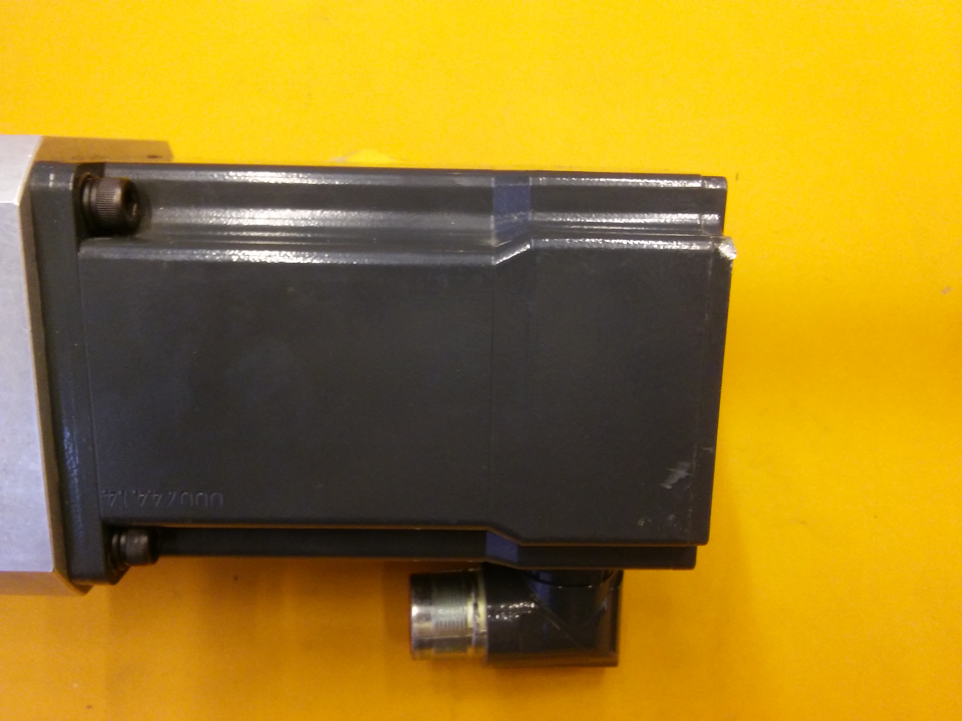 BECKHOFF AM8041-0E10-0000 AM8041-0E10 AM8041-0E100000 1,45KW 6000 RPM SERVO MOTOR