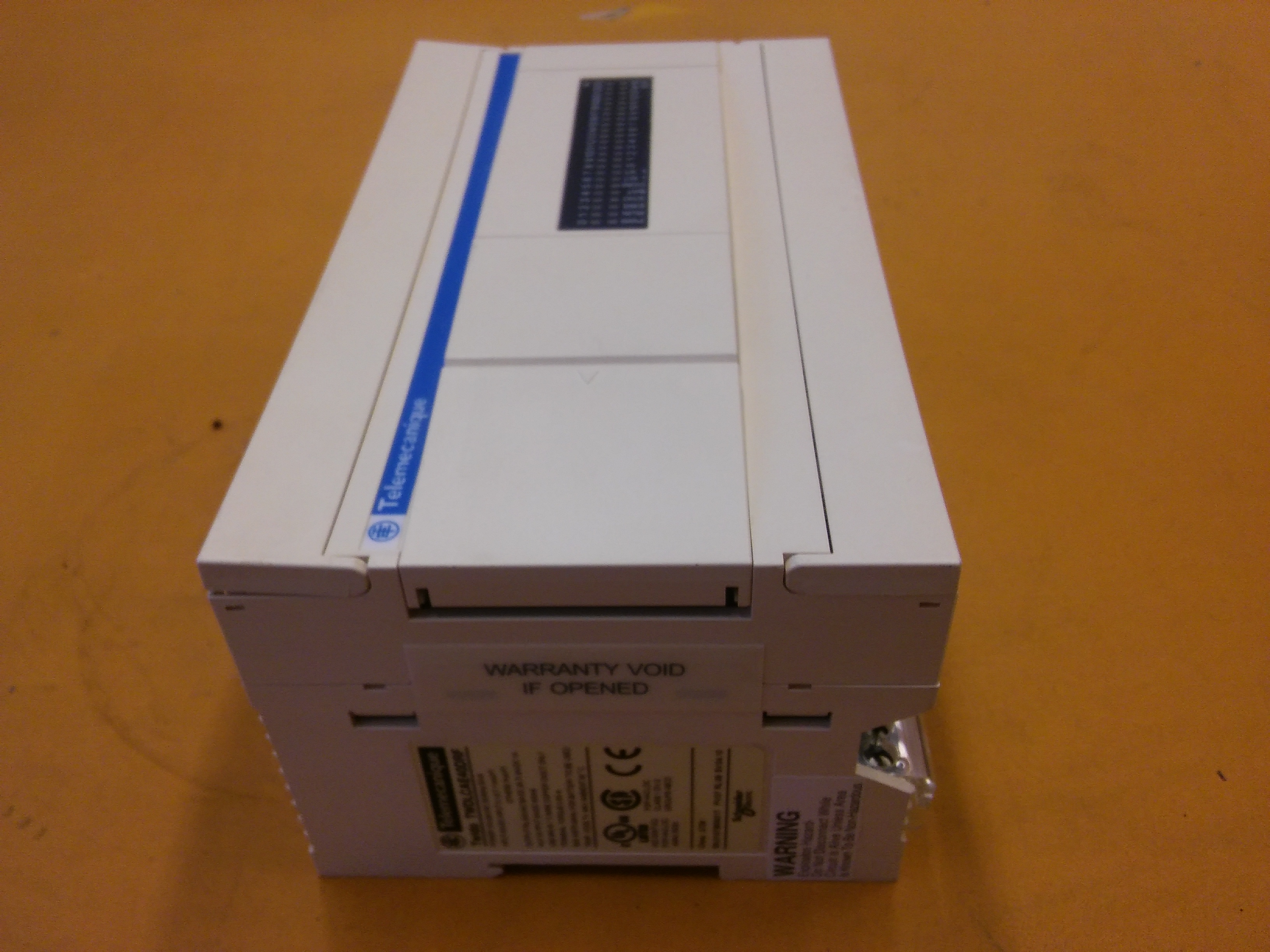 TELEMECANİQUE TWDLCAE40DRF PLC CPU