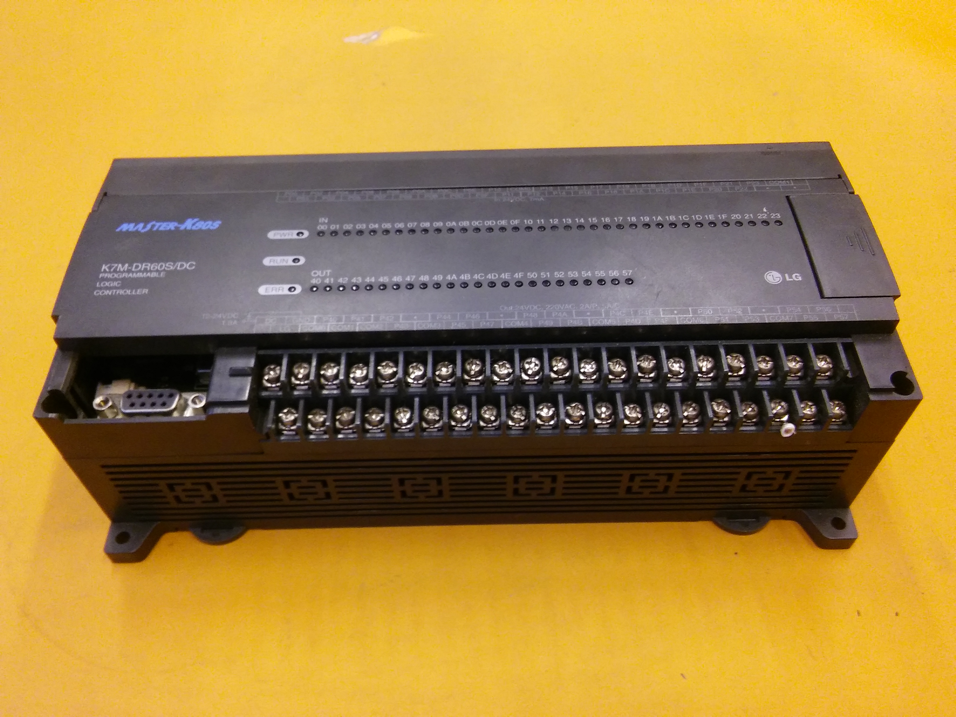LG K7M-DR60S DC IN 24VDC MASTER-K80S PLC CPU