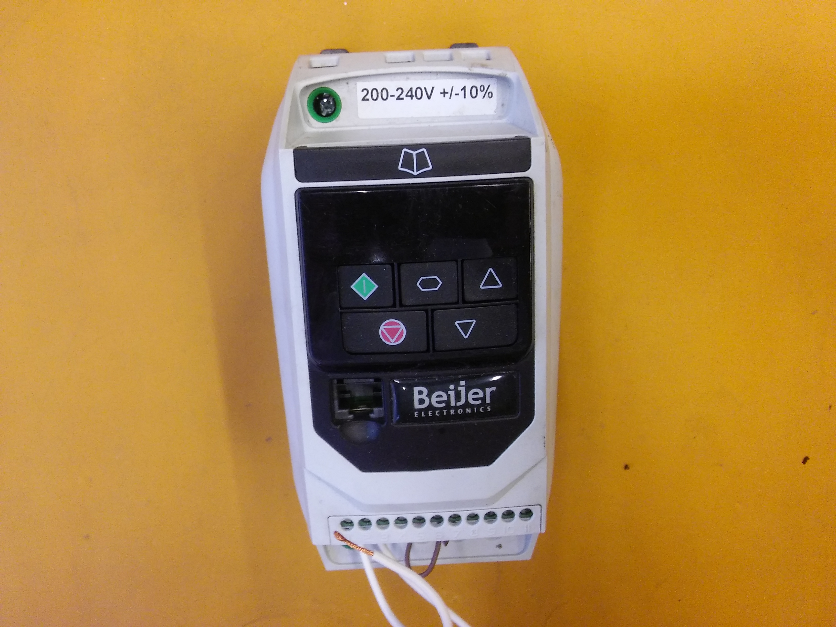 BEİJER BFI-E3-12-0043-1F12 0,75KW  SÜRÜCÜ
