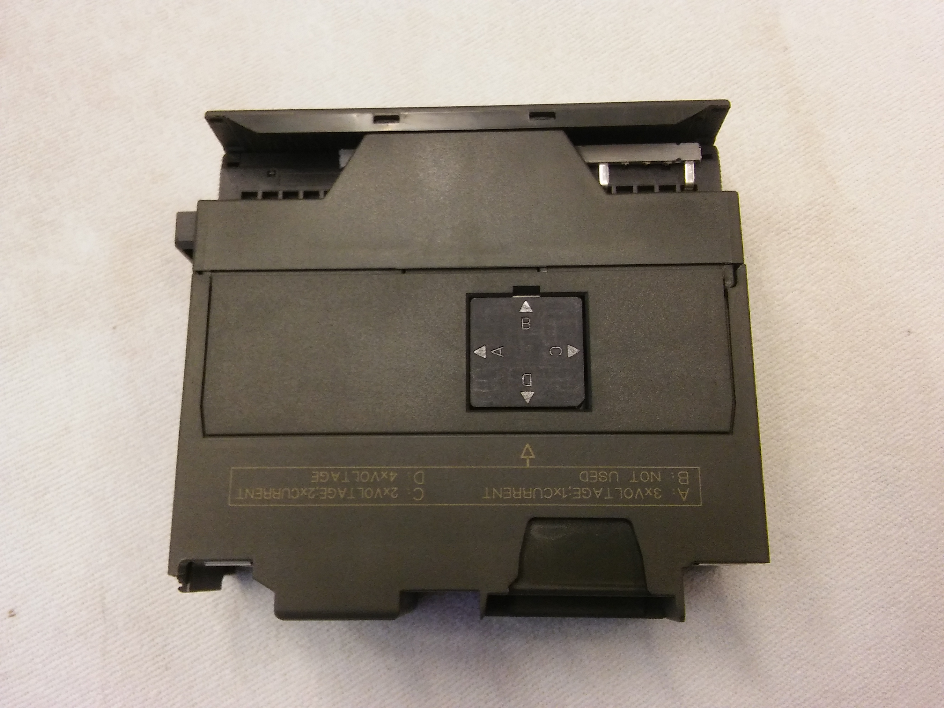 SIEMENS 6ES7 335-7HG01-0AB0 6ES7335-7HG01-0AB0 SM335 PLC EK MODÜL