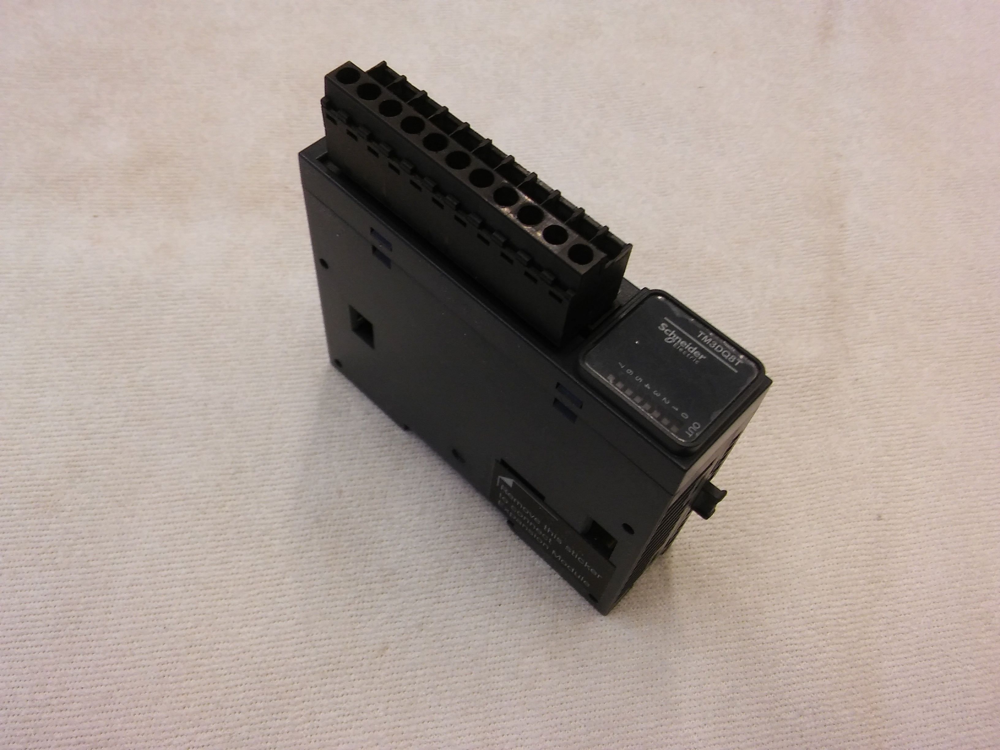 SCHNEİDER TM3DQ8T MODİCON TM3 PLC EK MODÜL