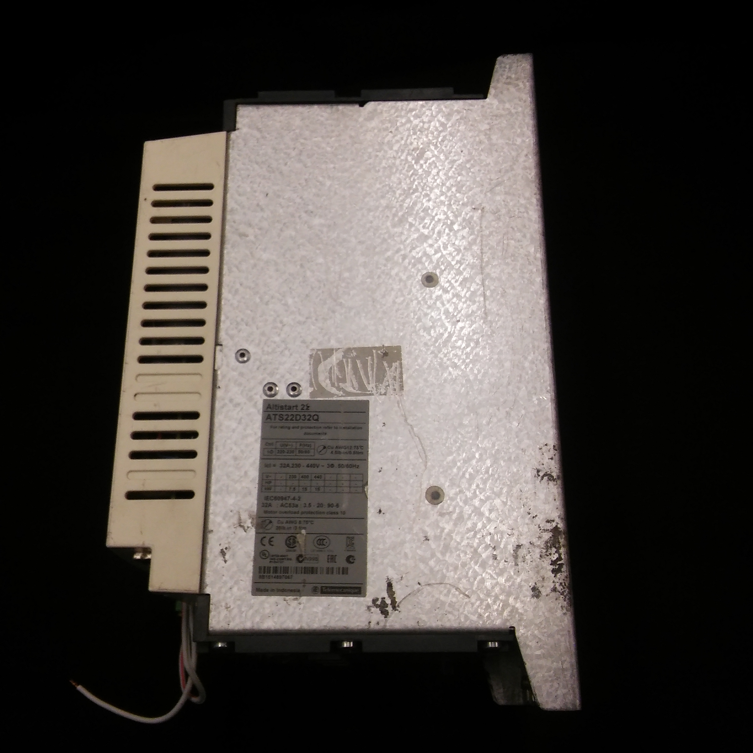 SCHNEİDER ATS22D32Q ALTİSTAR 22 ALTİSTAR22 ATS221 5KW SOLFT STARTER YUMUŞAK YOL VERME