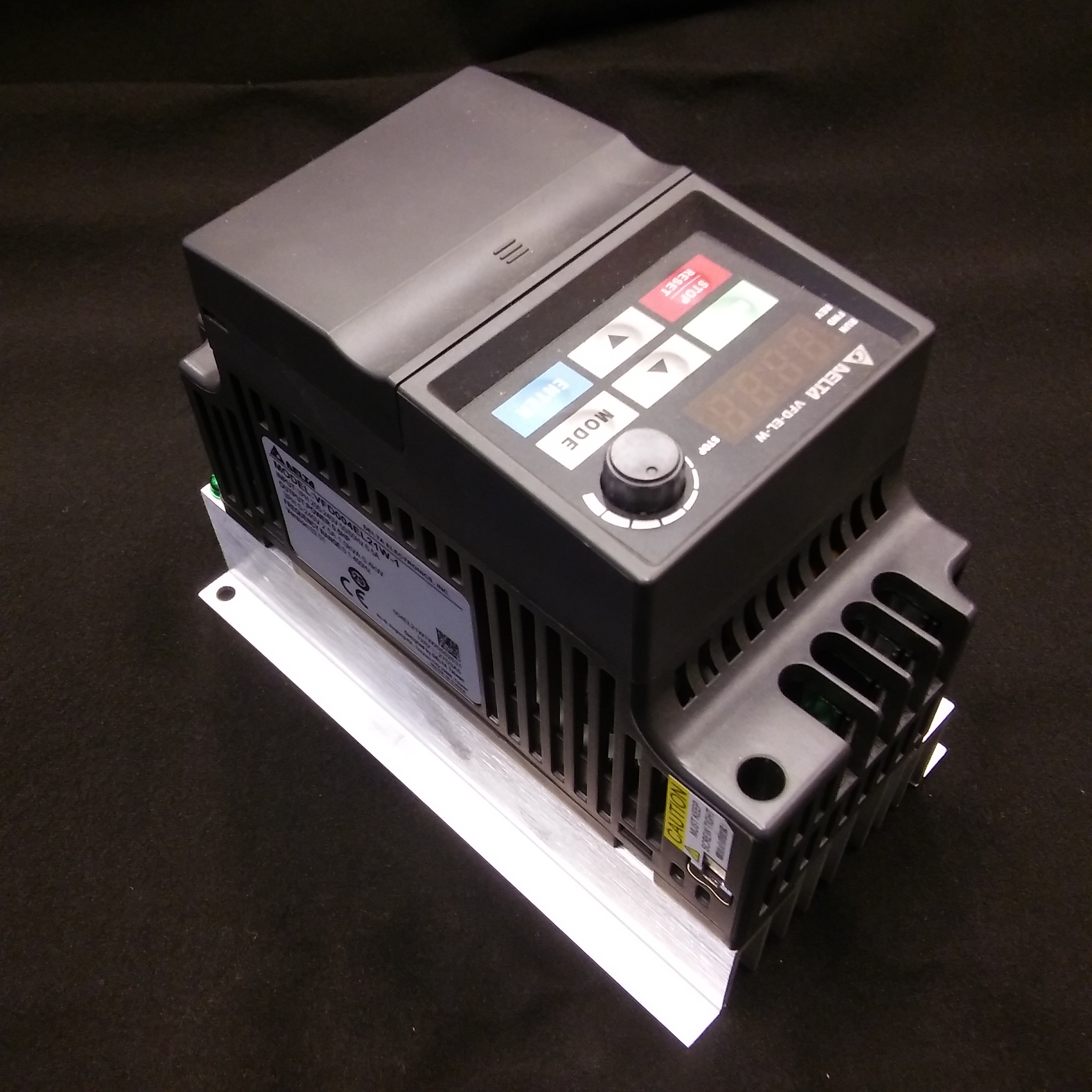 DELTA VFD004EL21W-1 0,40KW VFD-EL-W SÜRÜCÜ