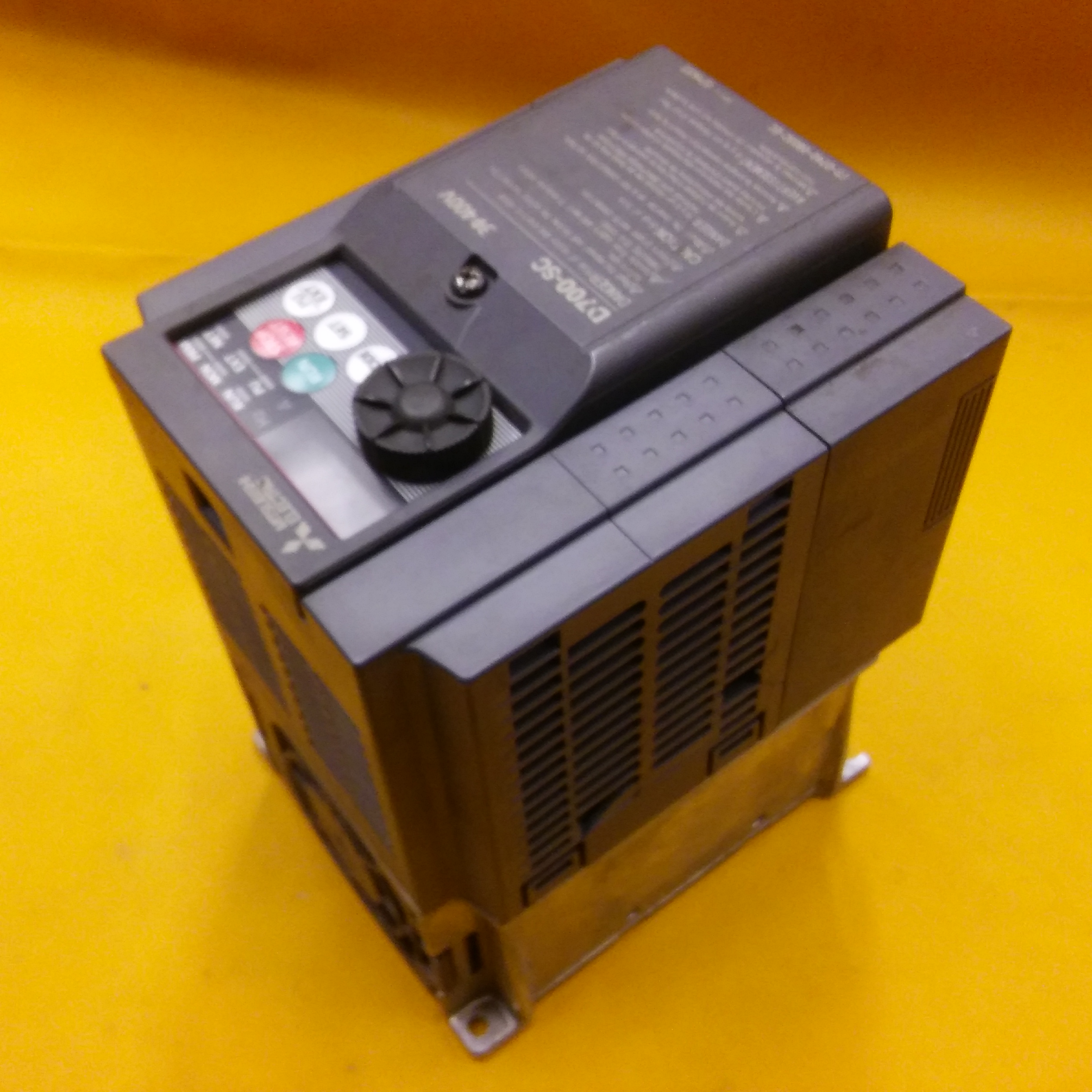 MITSUBISHI FR-D740-080SC-EC FR-D740 INVERTER D700 D700-SC 3X400V 3,7KW SÜRÜCÜ