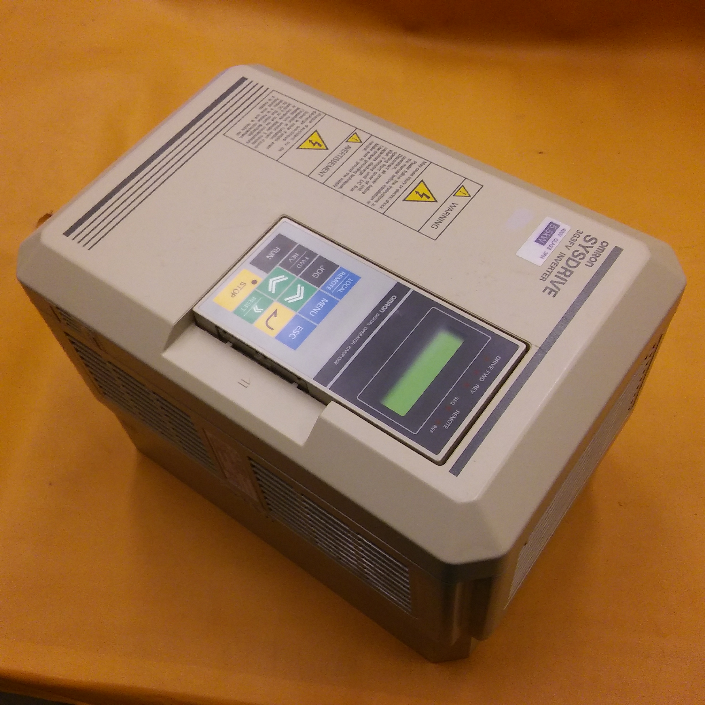 OMRON 3G3FV-A4055-CUE  3G3FU 3G3FU-A4055-CUE SYSDDRIVE 3G3FV INVERTER 5,5KW SÜRÜCÜ