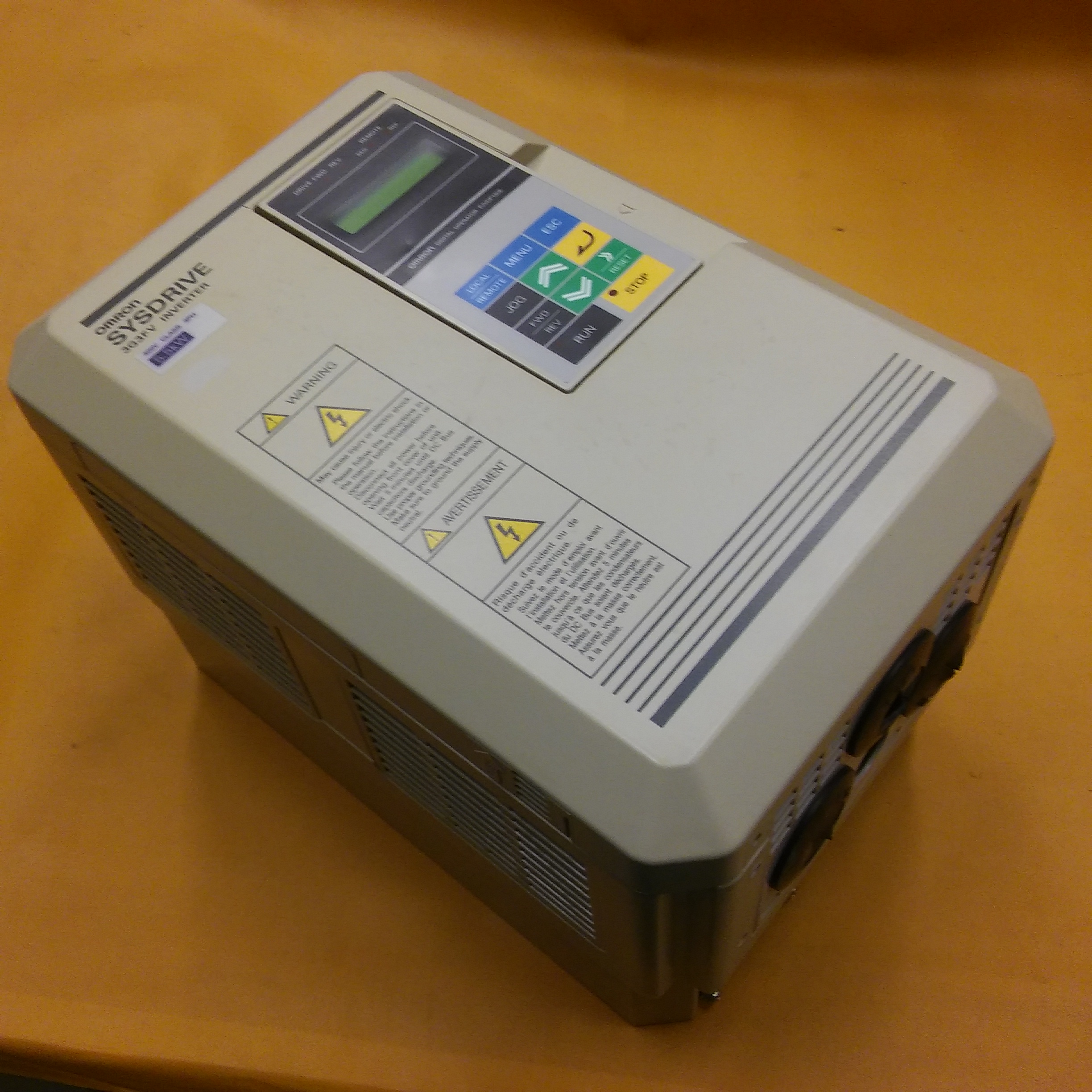 OMRON 3G3FV-A4055-CUE  3G3FU 3G3FU-A4055-CUE SYSDDRIVE 3G3FV INVERTER 5,5KW SÜRÜCÜ
