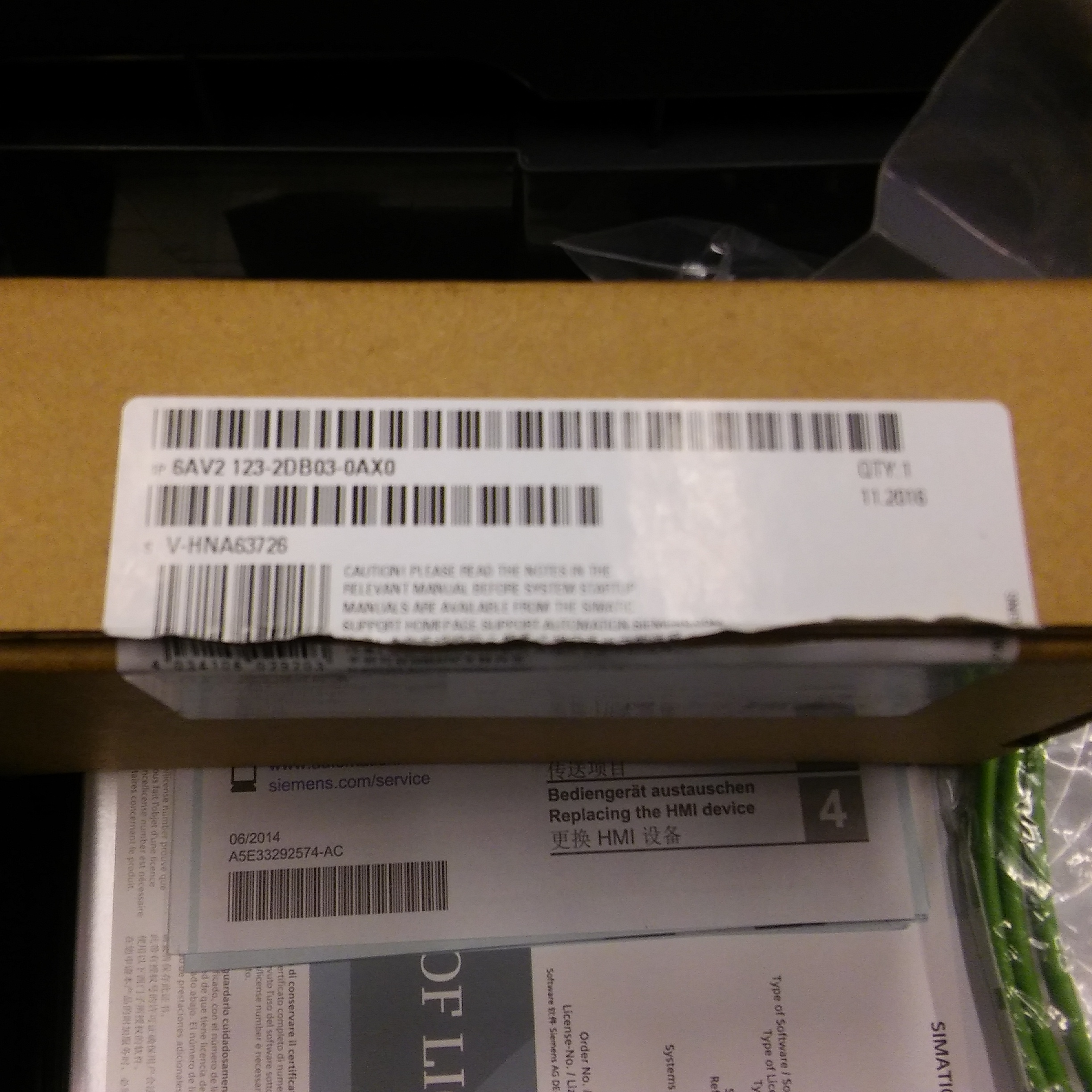 SIEMENS 6AV6651-7KA01-3AA4 6ES7 212-1BE40-0XB0 6AV2 123-2DB03-0AX0 6AV2123-2DB03-0AX0 6ES7 274-1XF30-0XA0 TAM TAKIM PLC EGİTİM SETİ SIFIR KUTULU